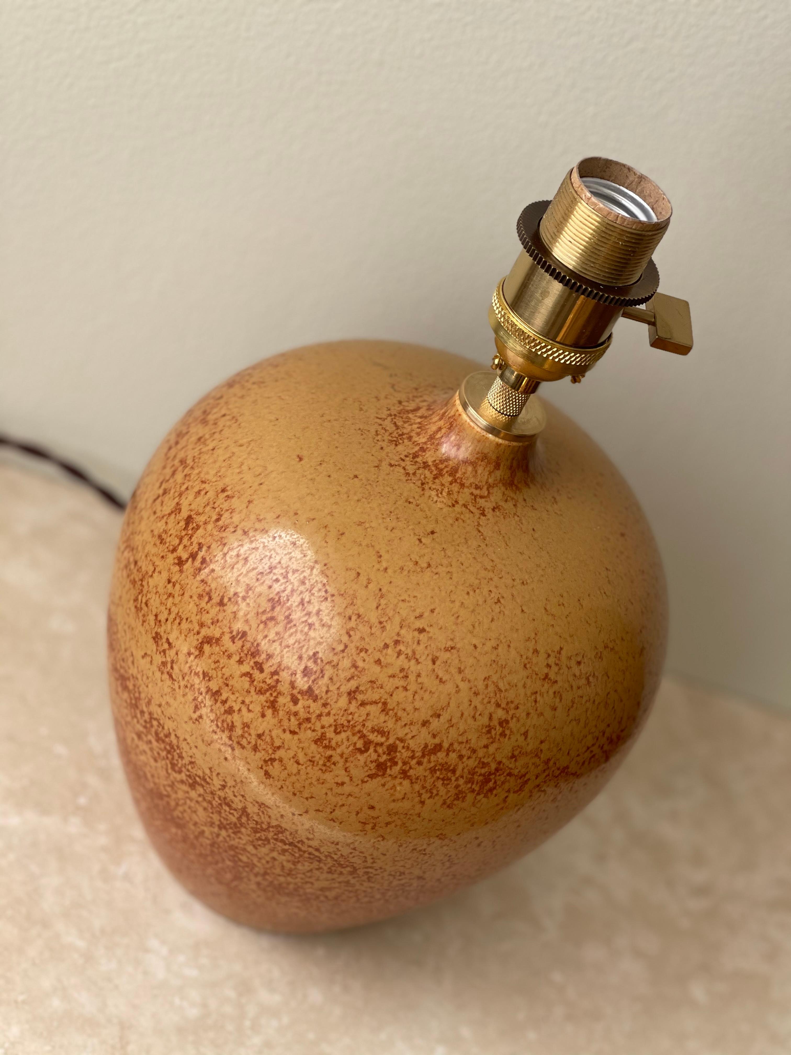 Lampe de table en grès Nylund à glaçure fourrure de lièvre Brown. 1940s. en vente 1