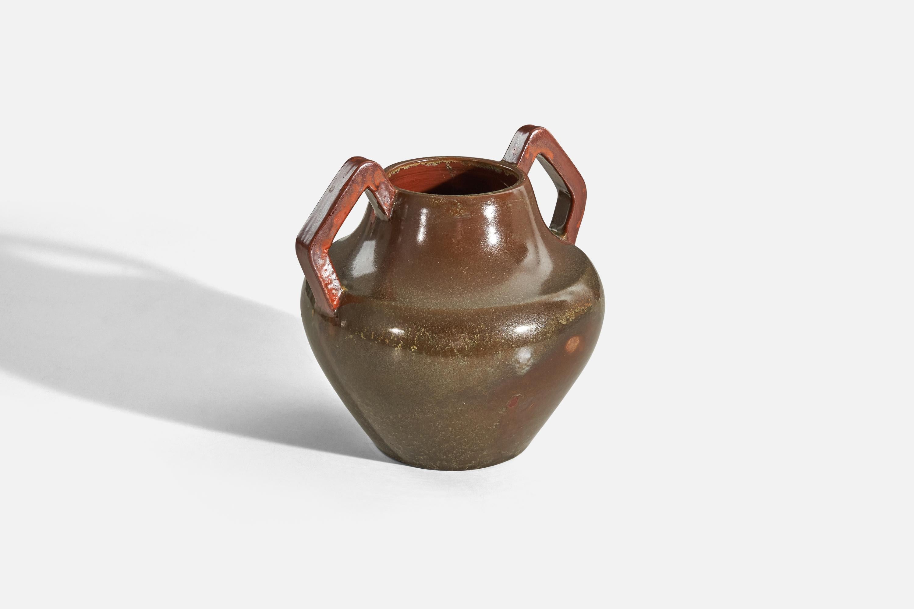 Scandinavian Modern Nyman & Nyman, Vase, Brown Glazed Stoneware, Höganäs, Sweden 1940s For Sale