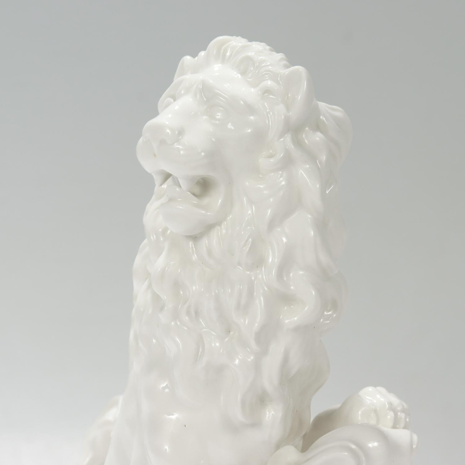 Nymphenburg Blanc de Chine Figurilla de porcelana 