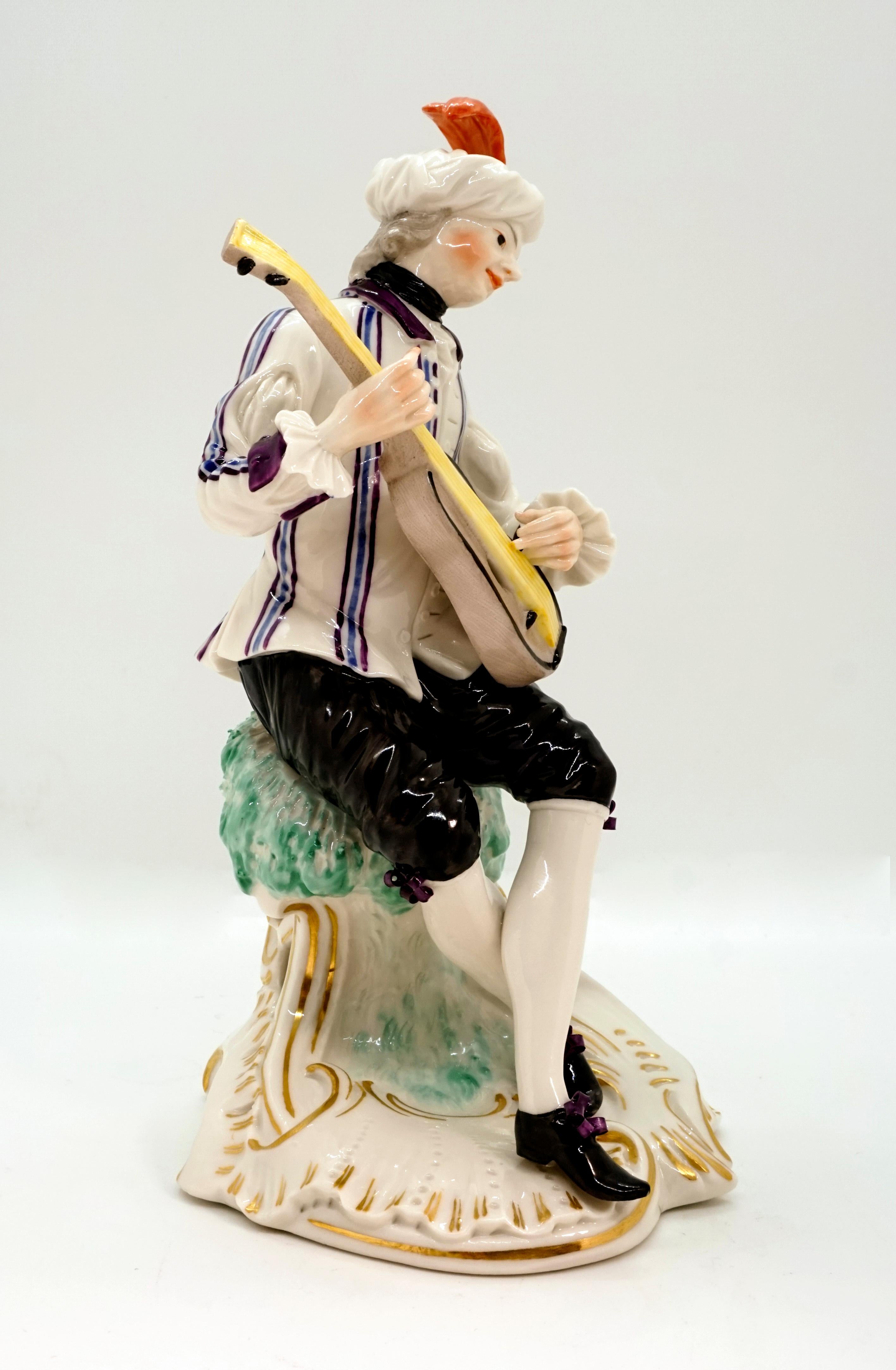 Nymphenburg Frankenthal-Figur, „Gitarrespieler“, Deutschland, 1923 (Rokoko) im Angebot