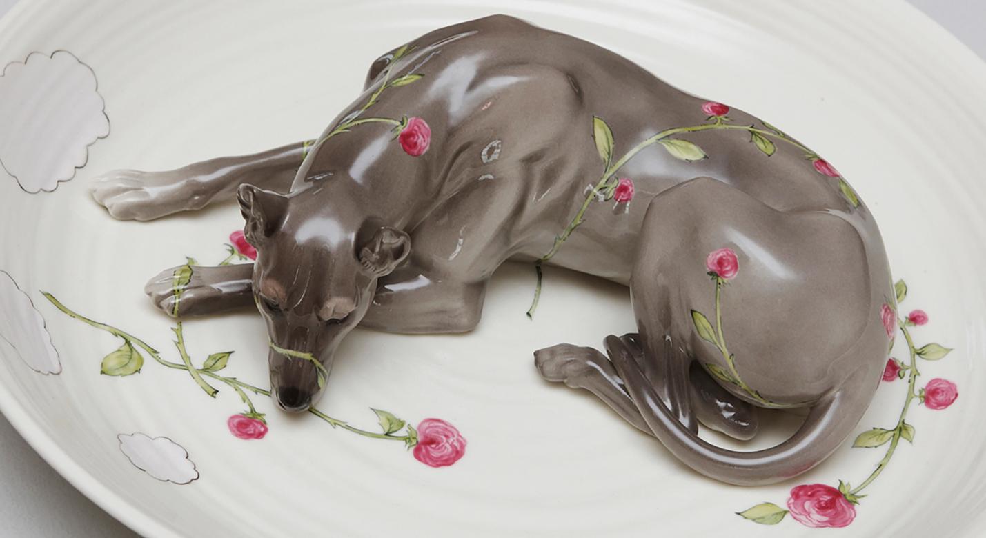 Moderno Ciotola per cani Hella Jongerius in porcellana dipinta a mano Nymphenburg Porcelain in vendita