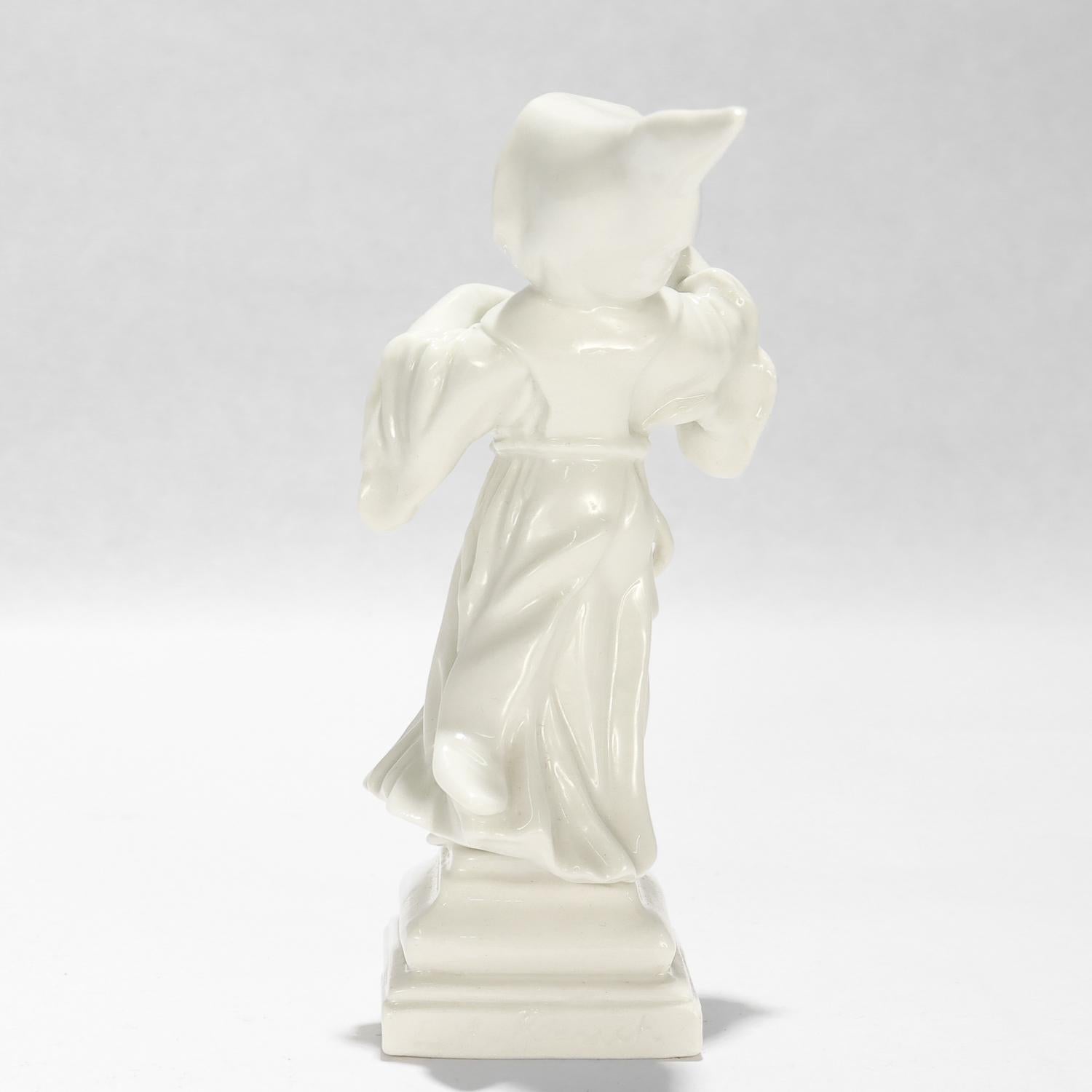 Vernissé The Nymphenburg Miniature Porcelain Figurine du Münchner Kindl en porcelaine en vente