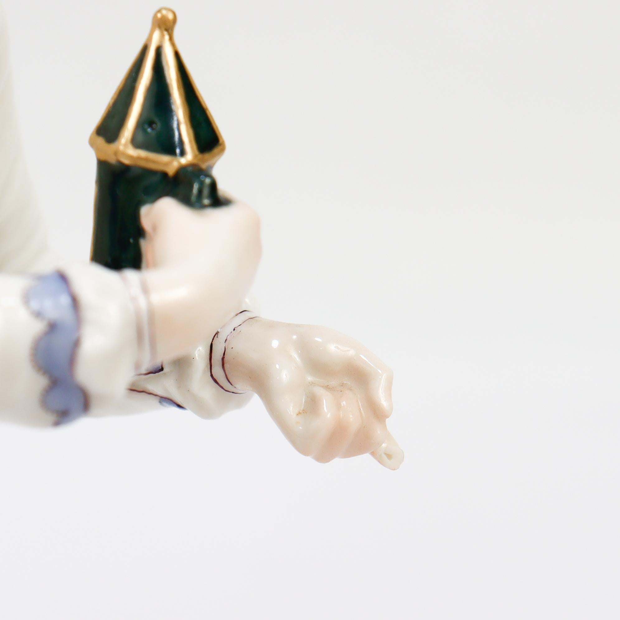 Nymphenburg Porcelain Commedia Dell'Arte Figure de Pierrot en porcelaine en vente 3