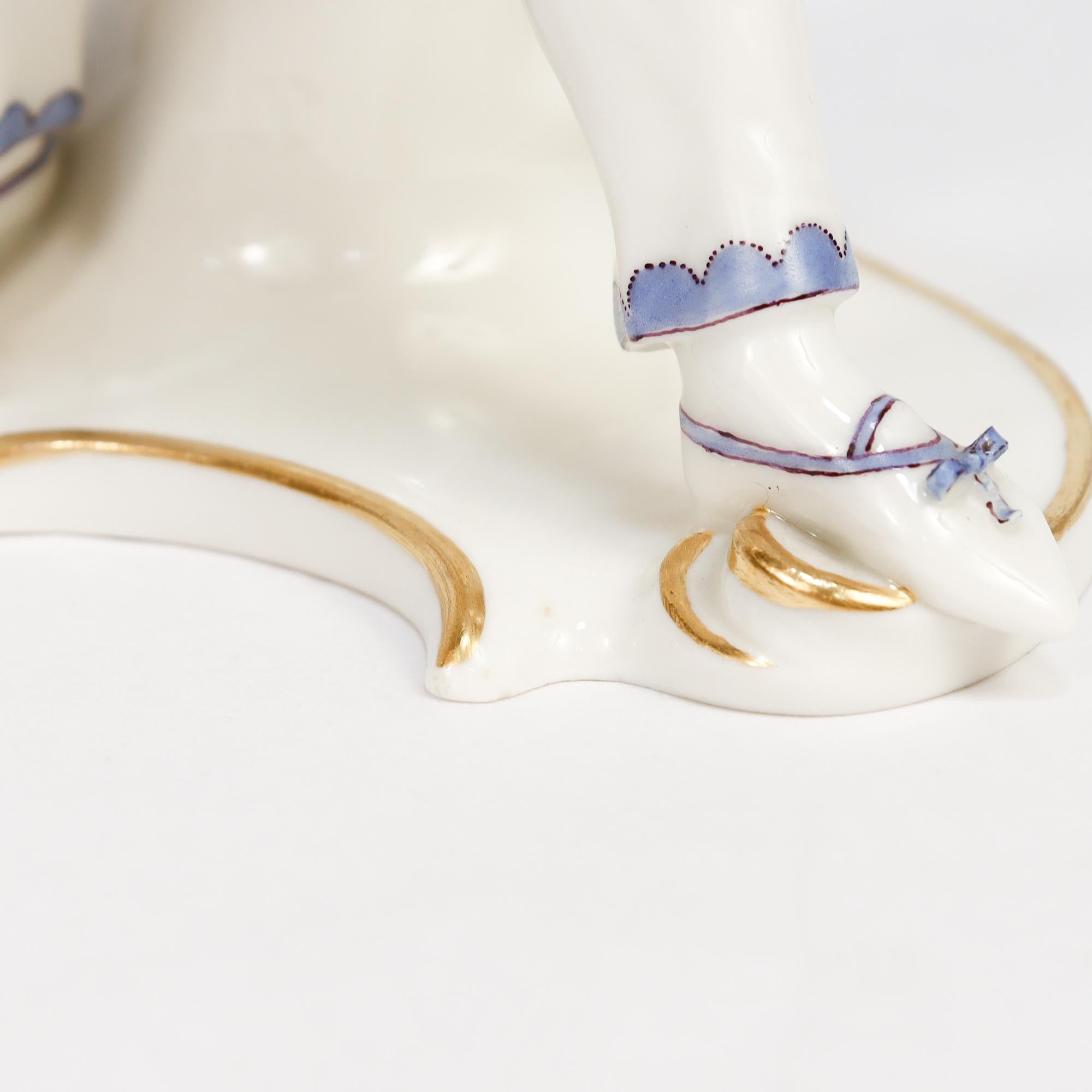 Nymphenburg Porcelain Commedia Dell'Arte Figure de Pierrot en porcelaine en vente 6