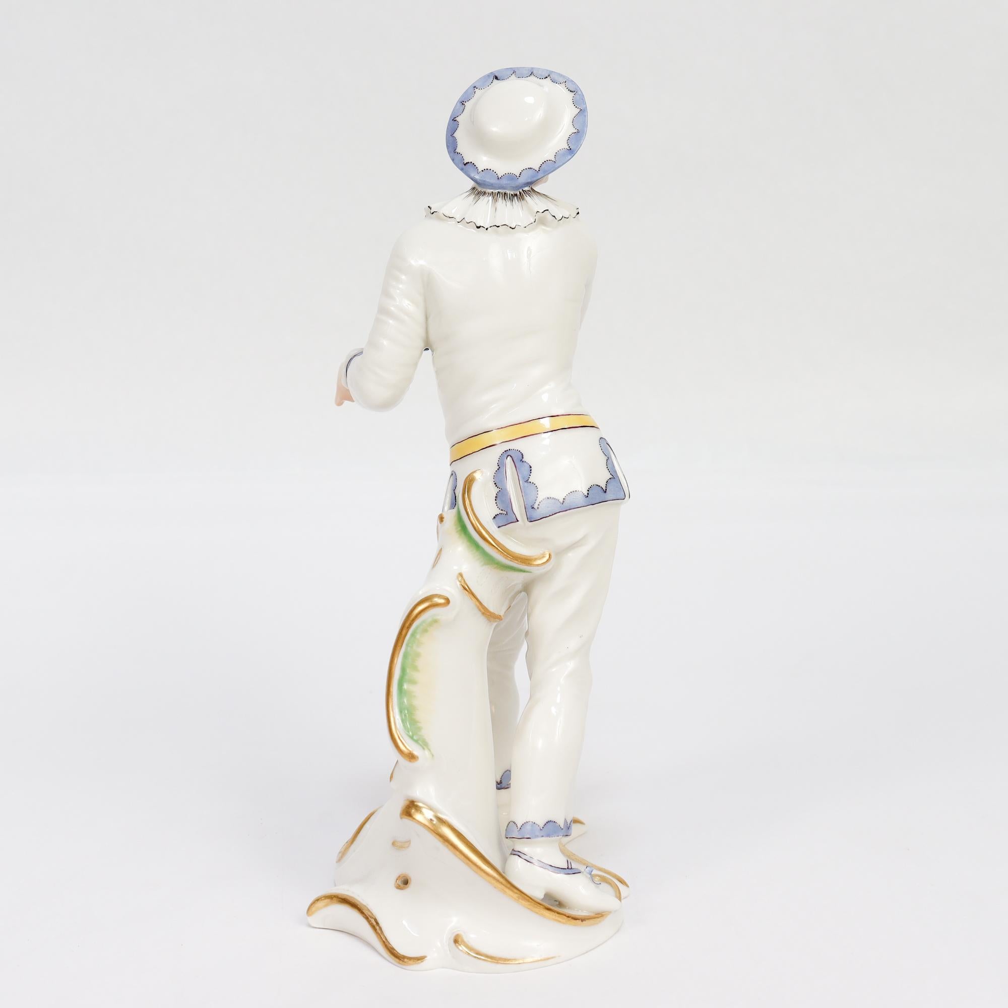 20ième siècle Nymphenburg Porcelain Commedia Dell'Arte Figure de Pierrot en porcelaine en vente