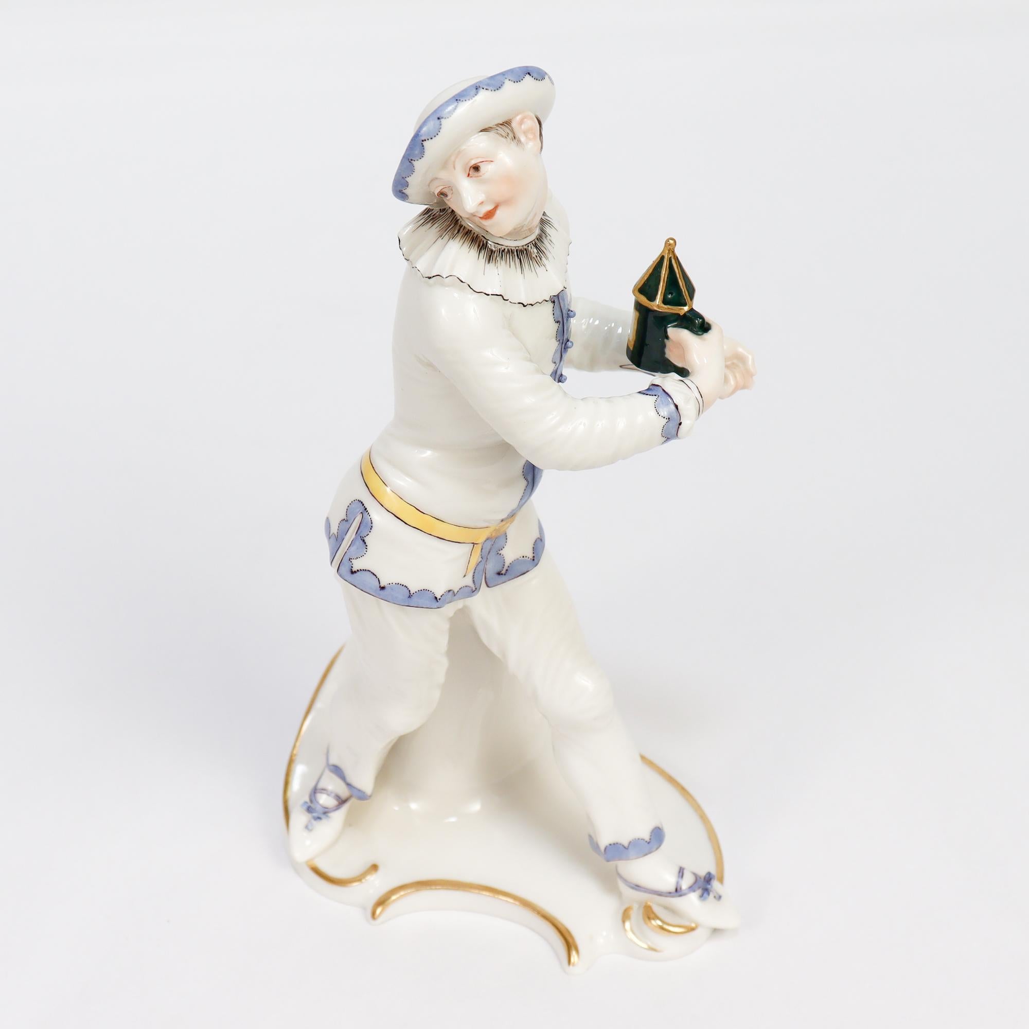 Porcelaine Nymphenburg Porcelain Commedia Dell'Arte Figure de Pierrot en porcelaine en vente
