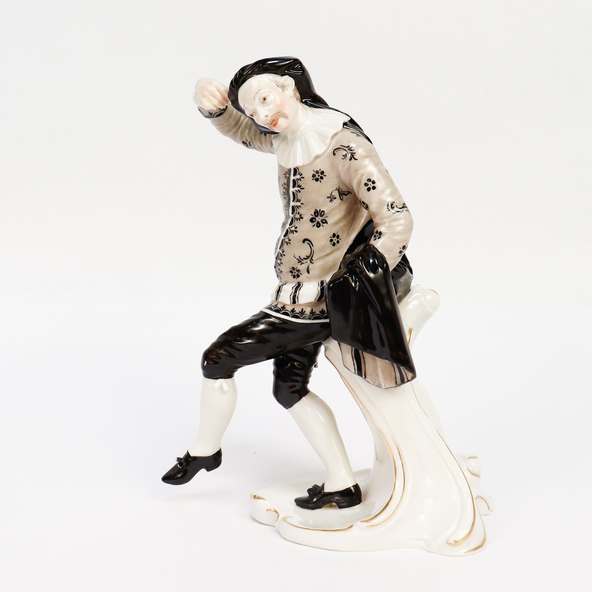 Rococo Nymphenburg Porcelain Commedia Dell'Arte Figure de Scaramuz en vente