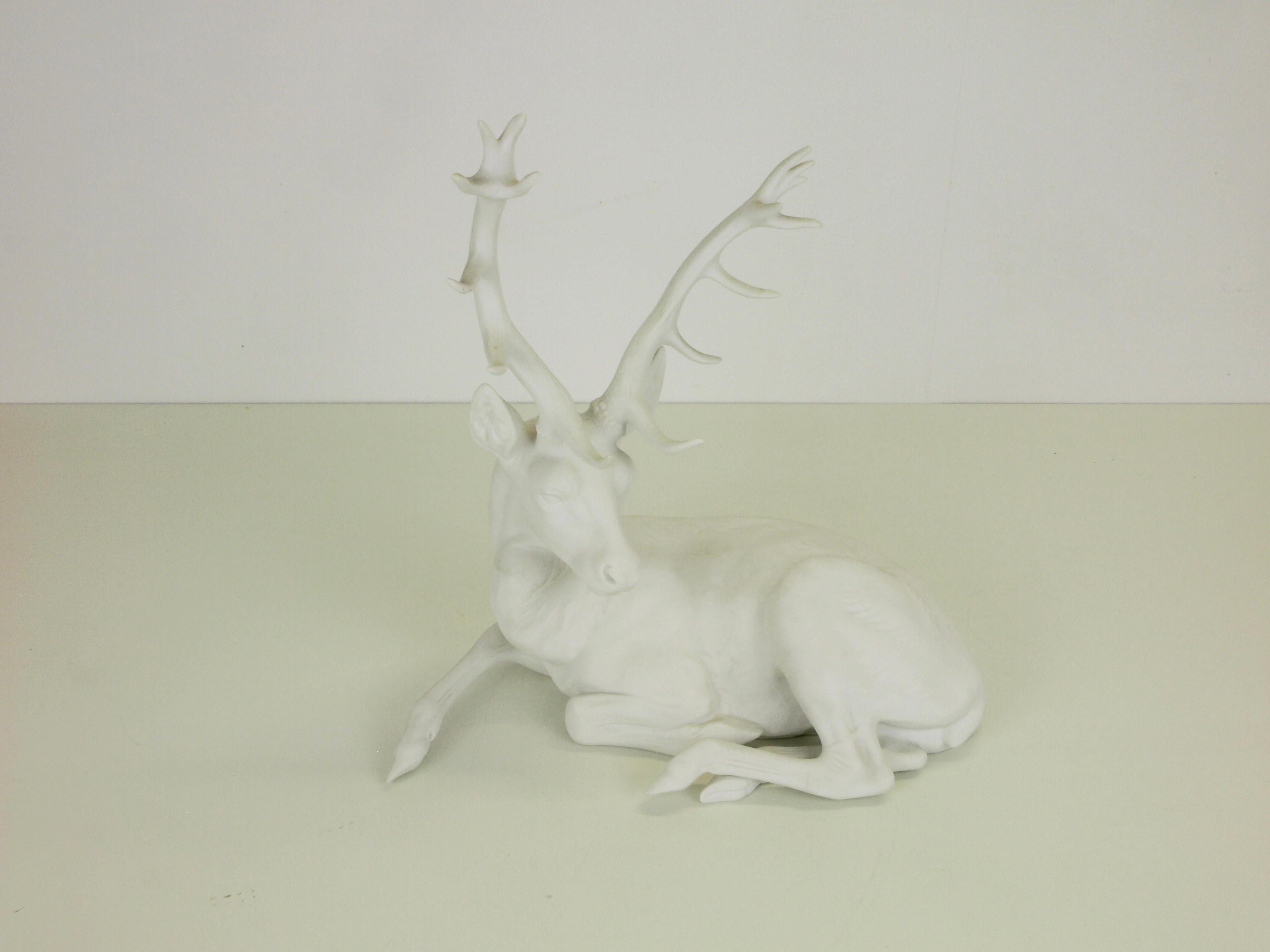 Nymphenburg Porcelain Figurine Depicting a Red Deer In Good Condition In Hilversum, Noord Holland