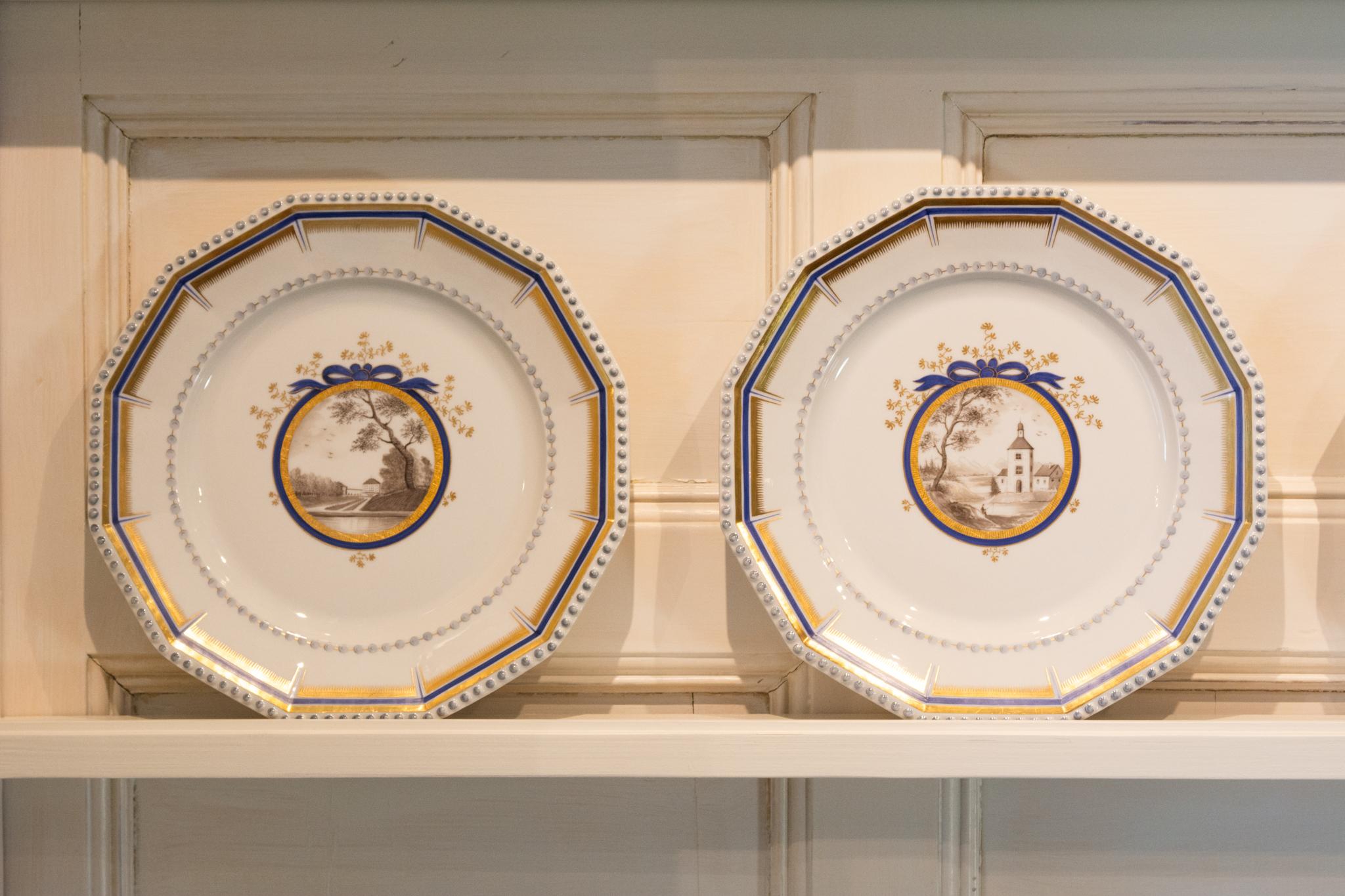 Nymphenburg Porcelain Perlenkönigsservice für 12 Königsservice Perl 70 Pieces im Angebot 4
