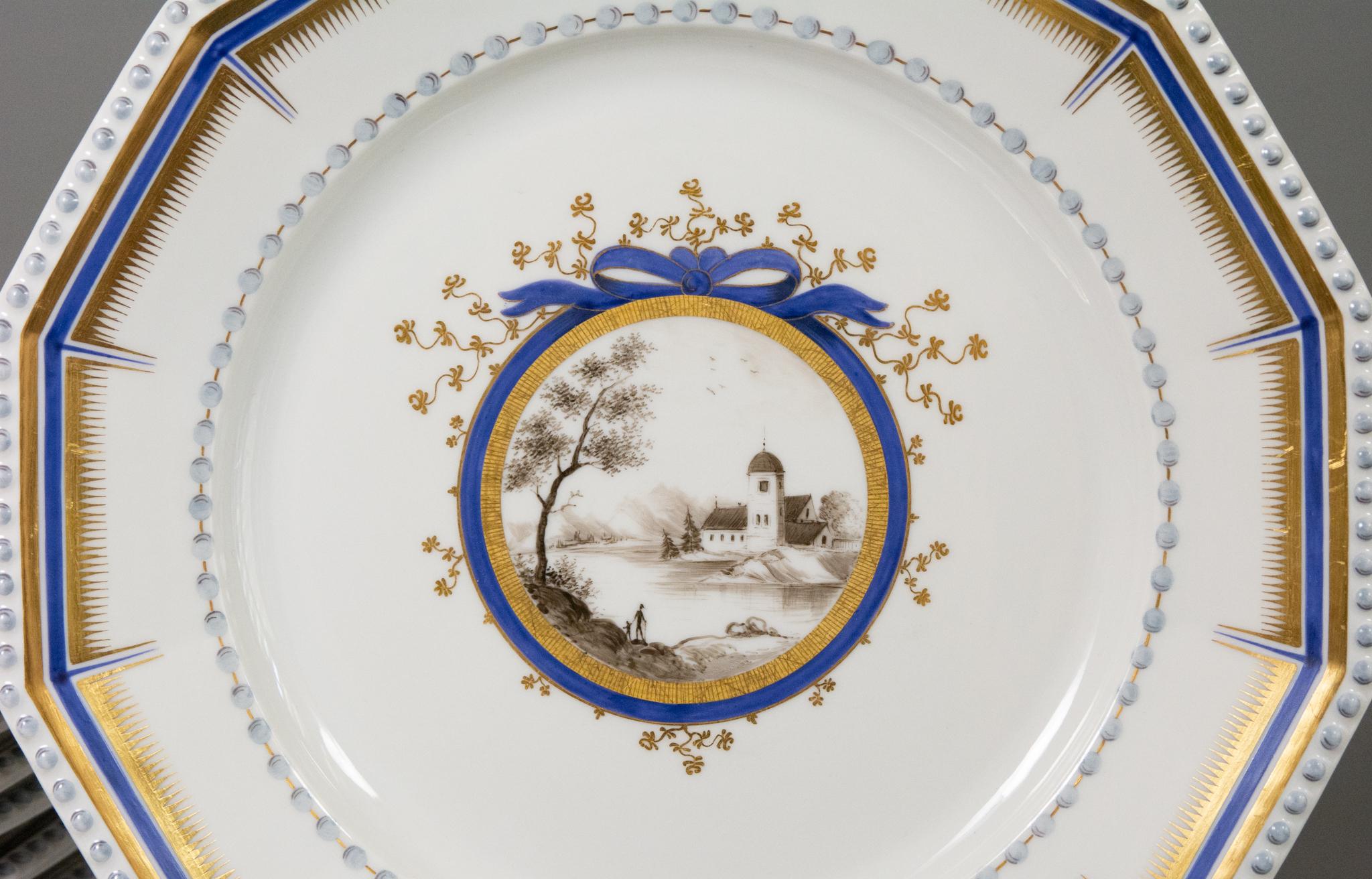 Nymphenburg Porcelain Perlenkönigsservice für 12 Königsservice Perl 70 Pieces im Angebot 7