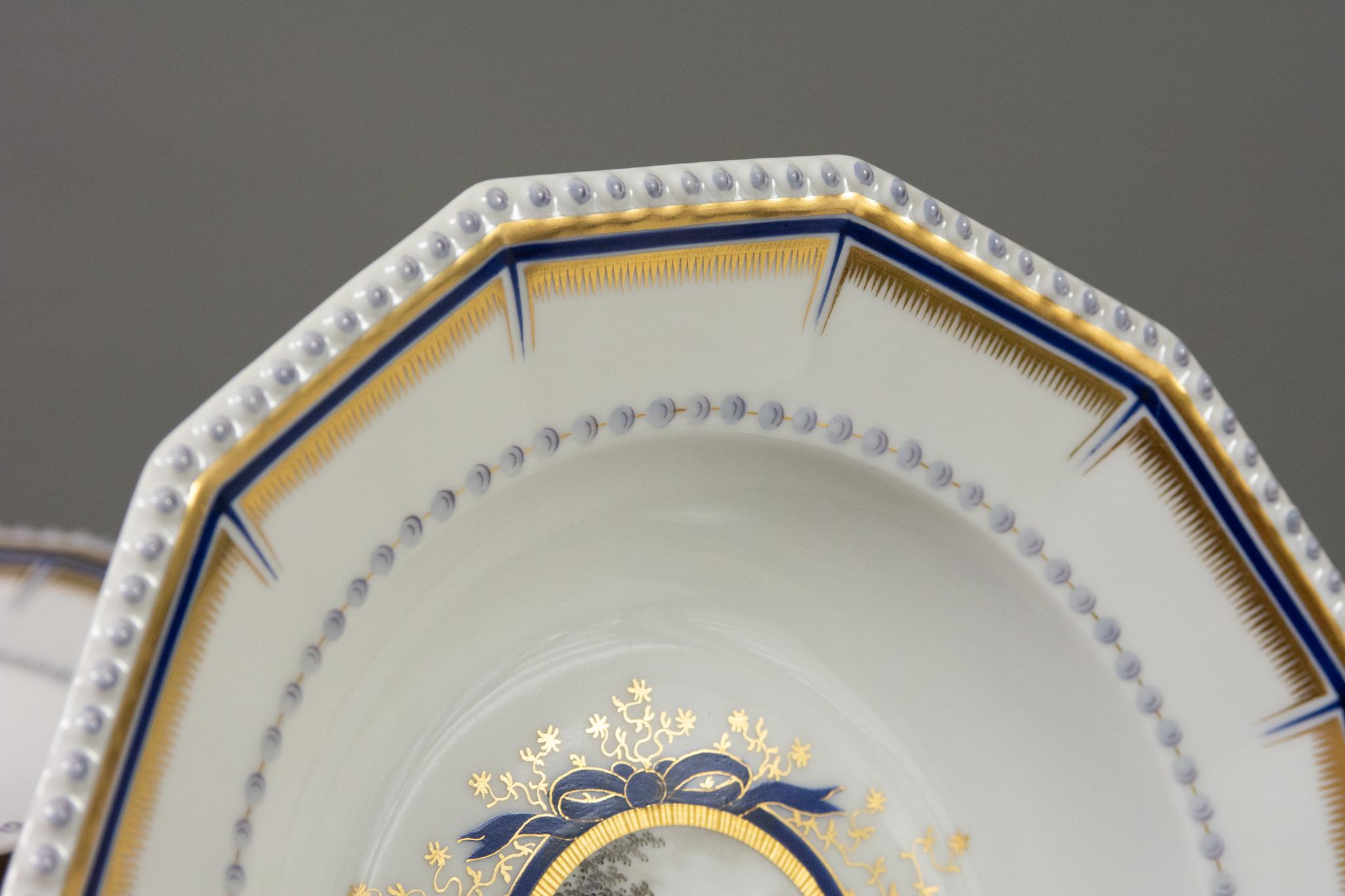 Nymphenburg Porcelain Perlenkönigsservice für 12 Königsservice Perl 70 Pieces im Angebot 8