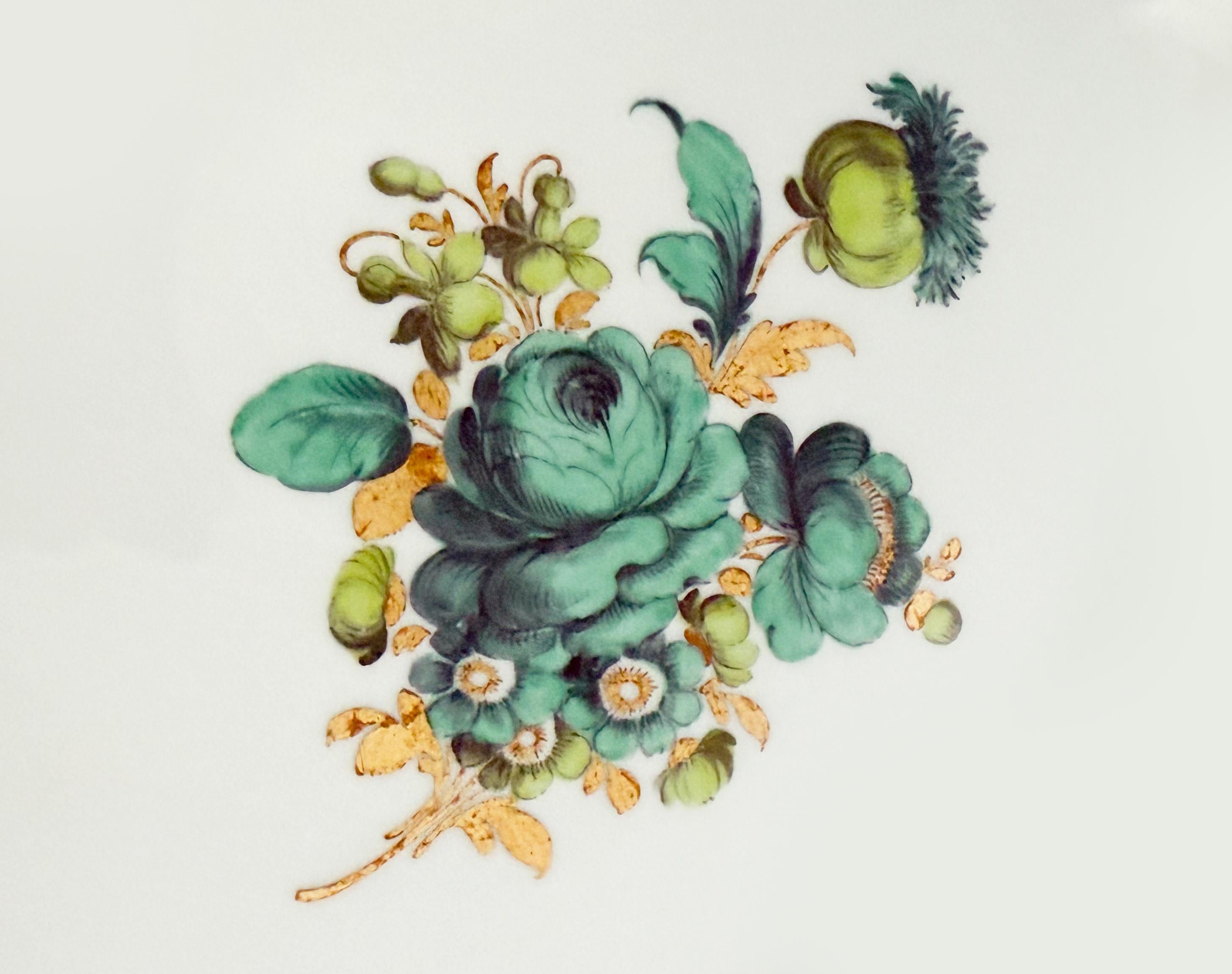 Nymphenburg Porcelain Tureen With Lemon Finial and Blue Green en vente 4