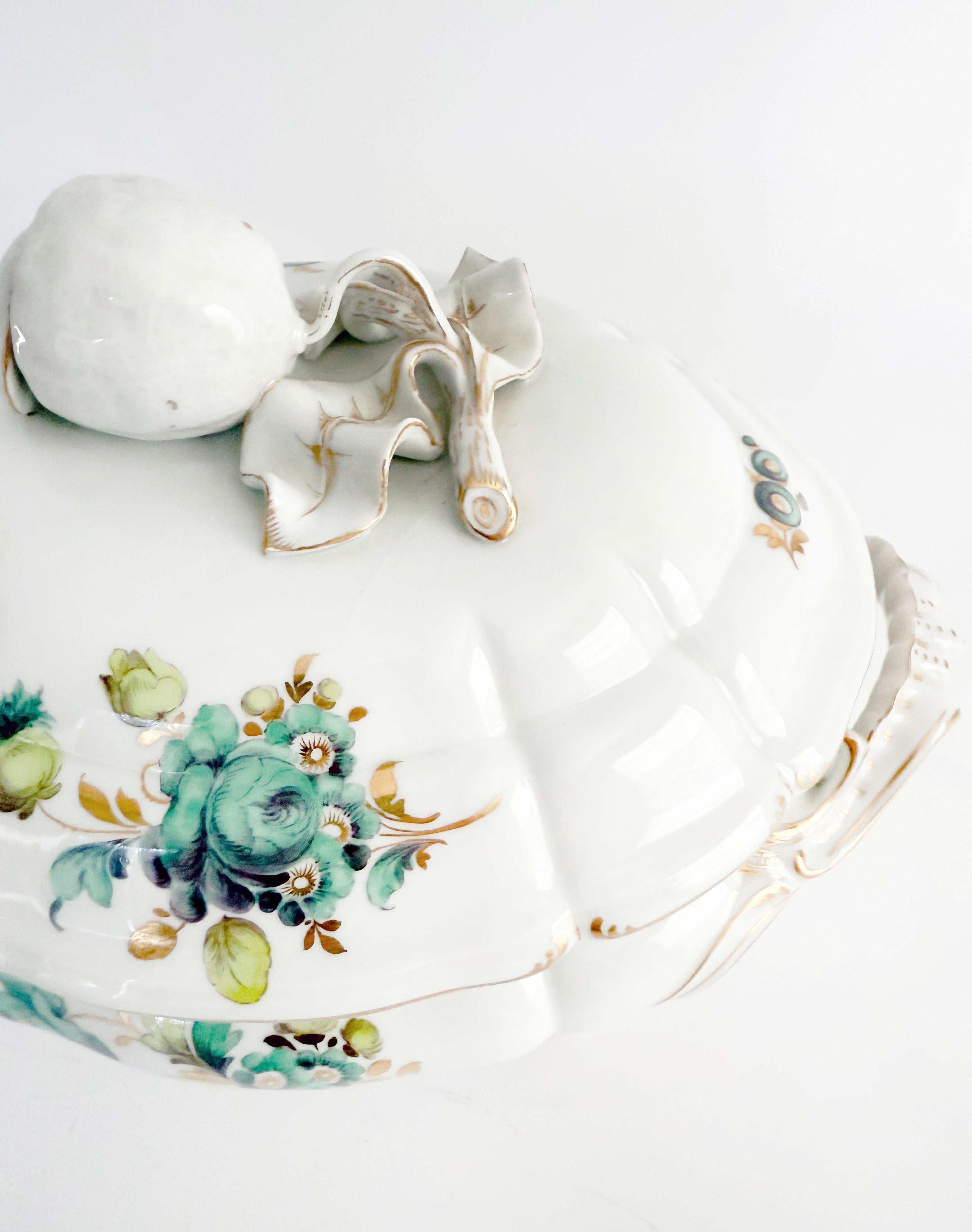 Rococo Nymphenburg Porcelain Tureen With Lemon Finial and Blue Green en vente