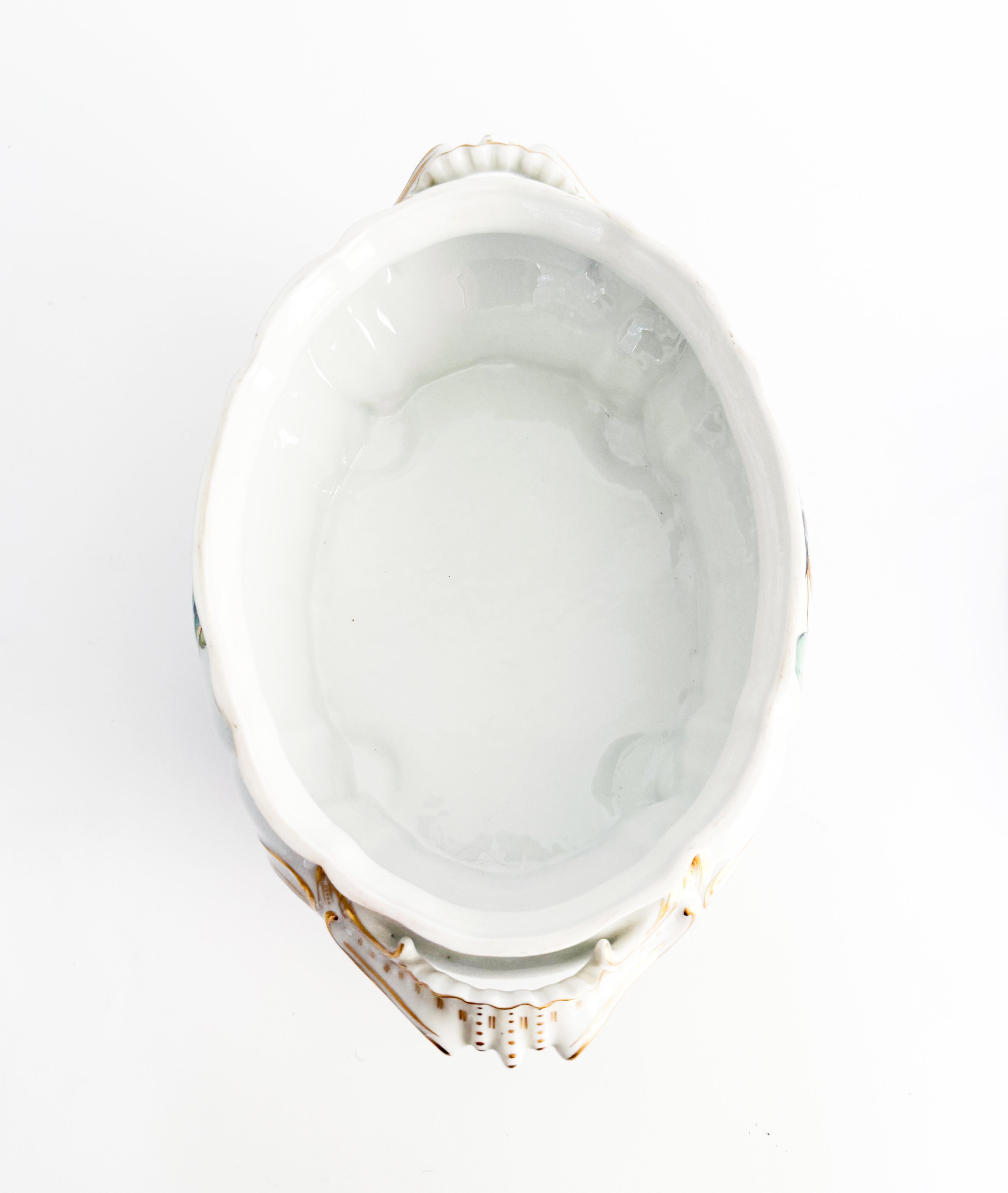 Porcelaine Nymphenburg Porcelain Tureen With Lemon Finial and Blue Green en vente