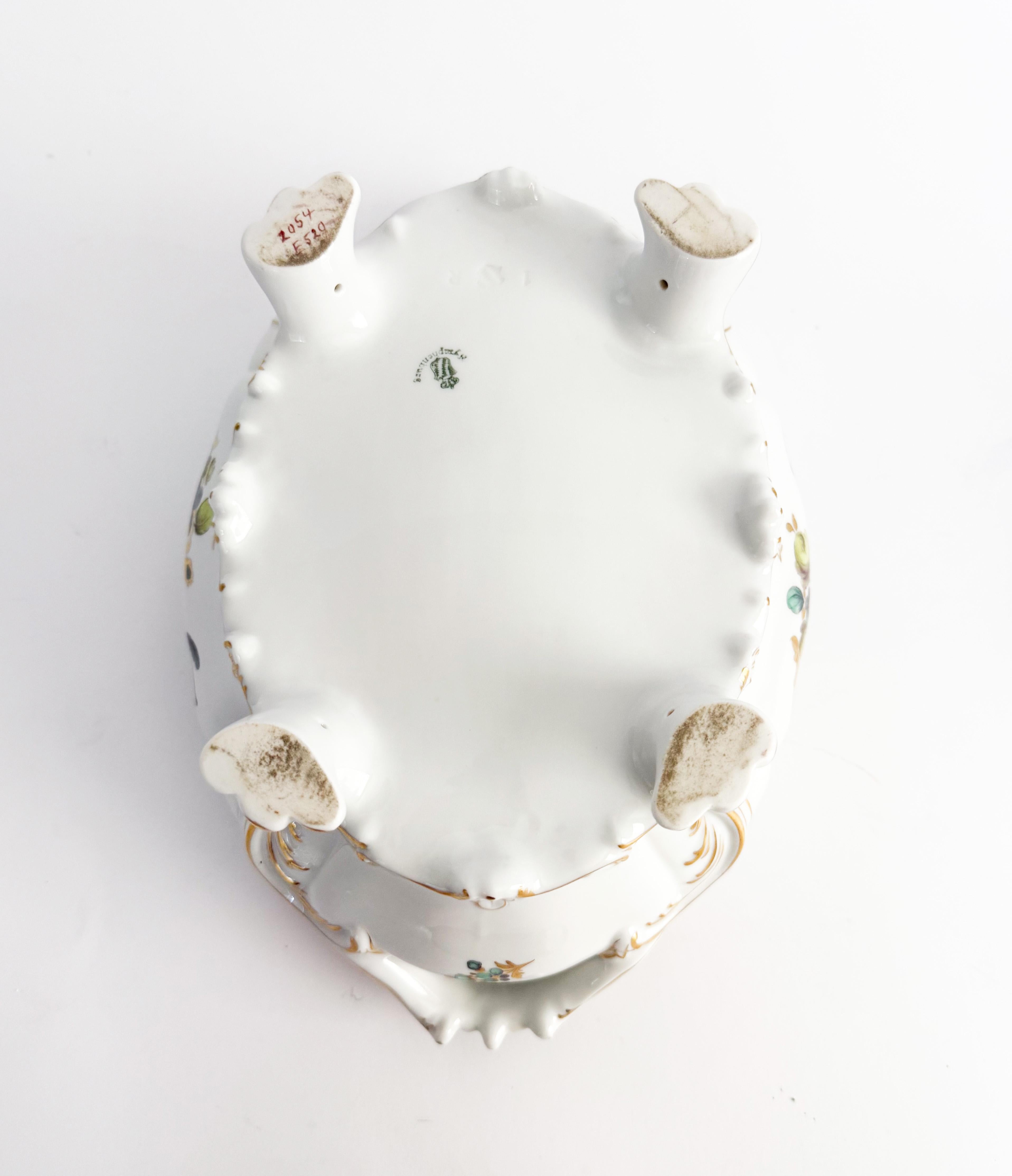 Nymphenburg Porcelain Tureen With Lemon Finial and Blue Green en vente 1