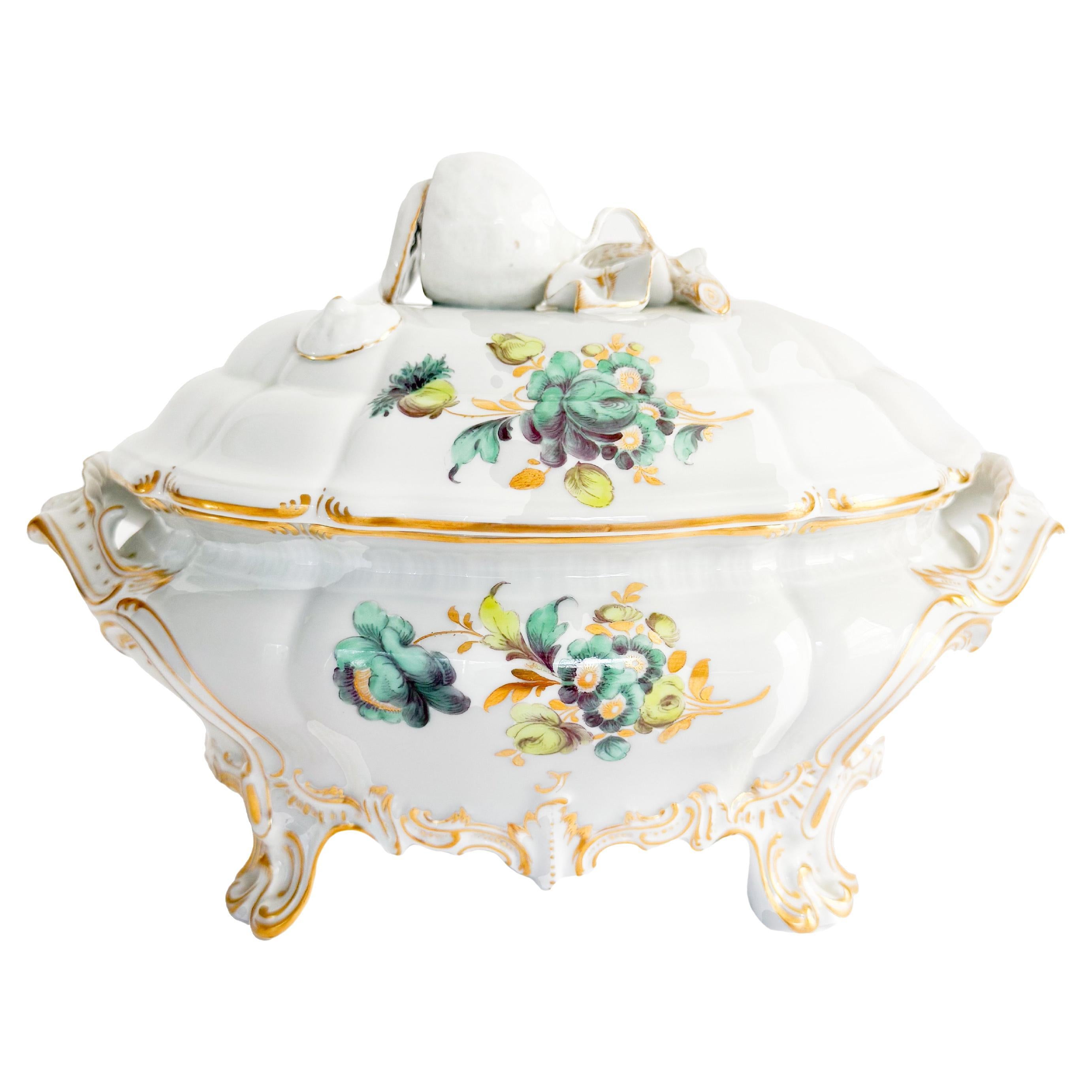 Nymphenburg Porcelain Tureen With Lemon Finial and Blue Green en vente