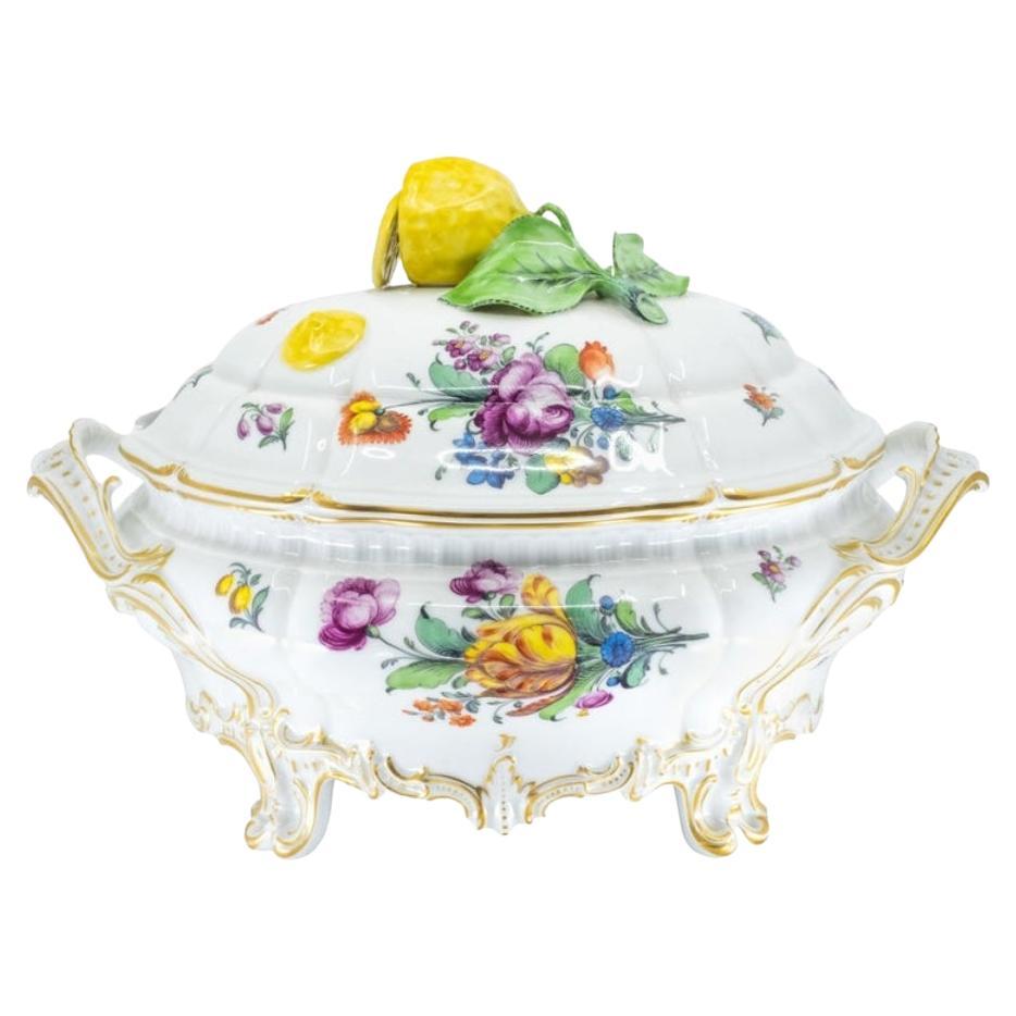 Soupière en porcelaine de Nymphenburg avec citron