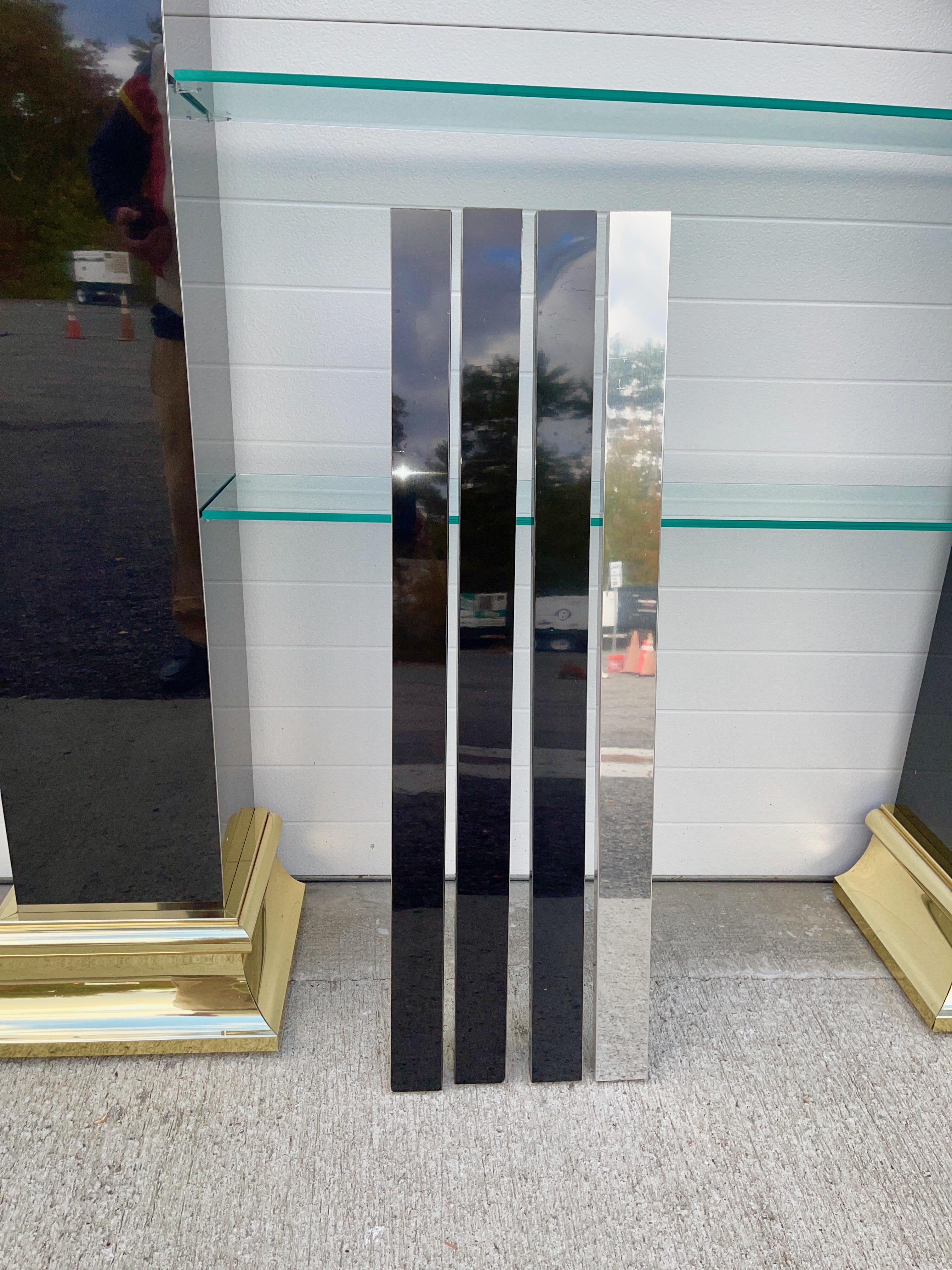 O. B. Solie für Ello Dreisäulen-Regalschrank aus Glas und Spiegeln im Angebot 3