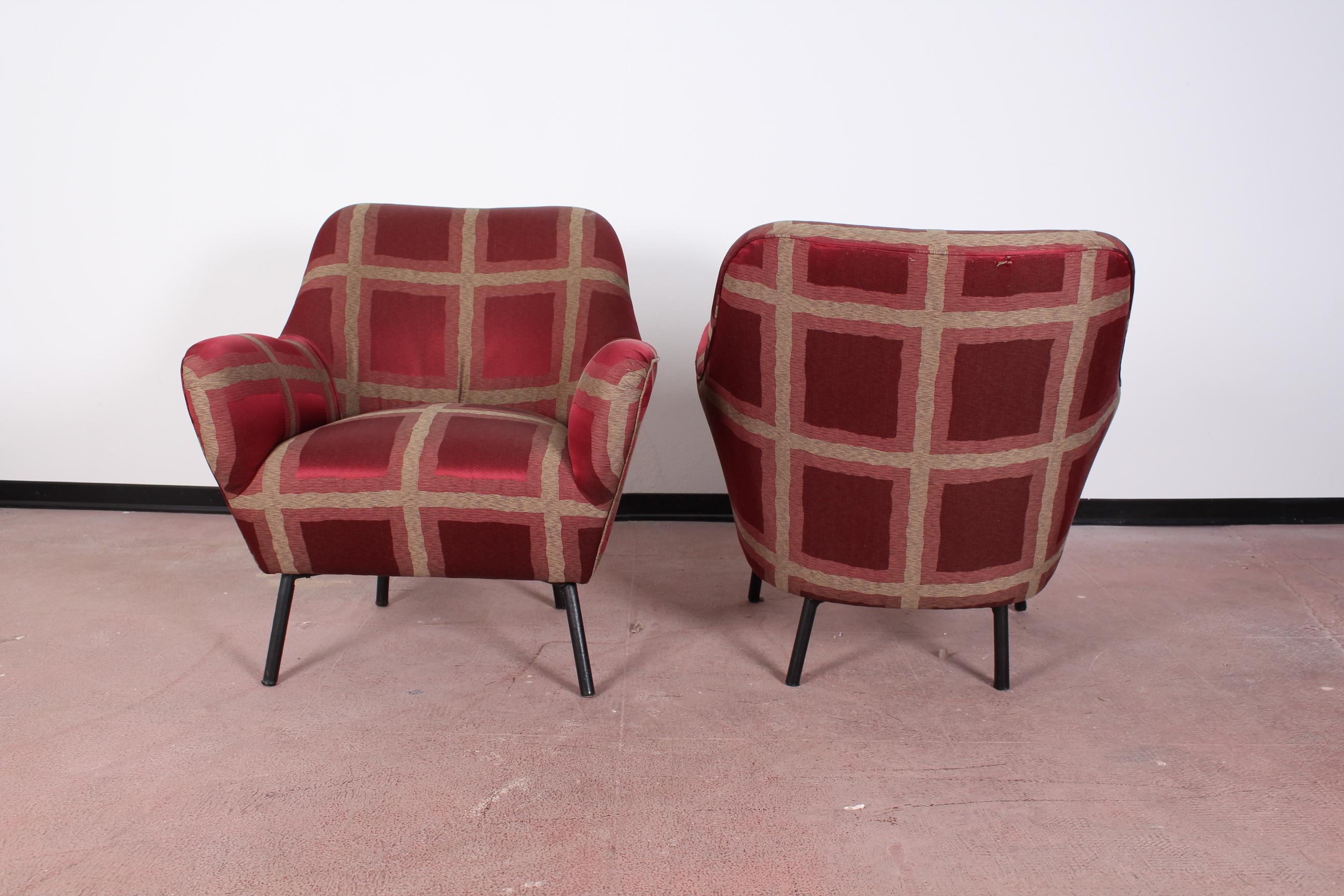 Mid-20th Century O. Borsani Mid-Century Red Checked Satin Pair of Armchairs, Italy 1950s For Sale