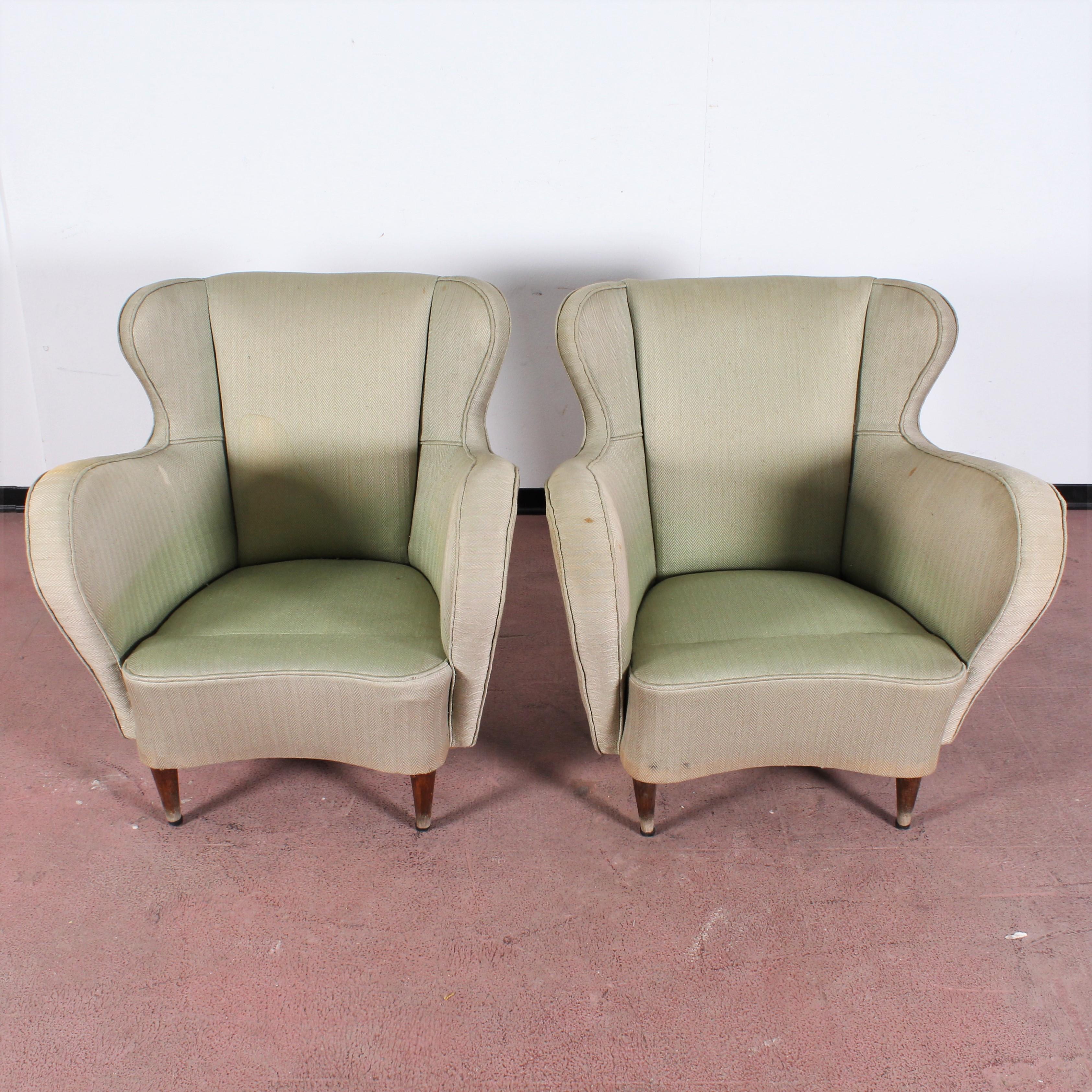 O. Borsani Midcentury Wood and Light Green Fabric Pair of Armchairs, Italy 1950s 8