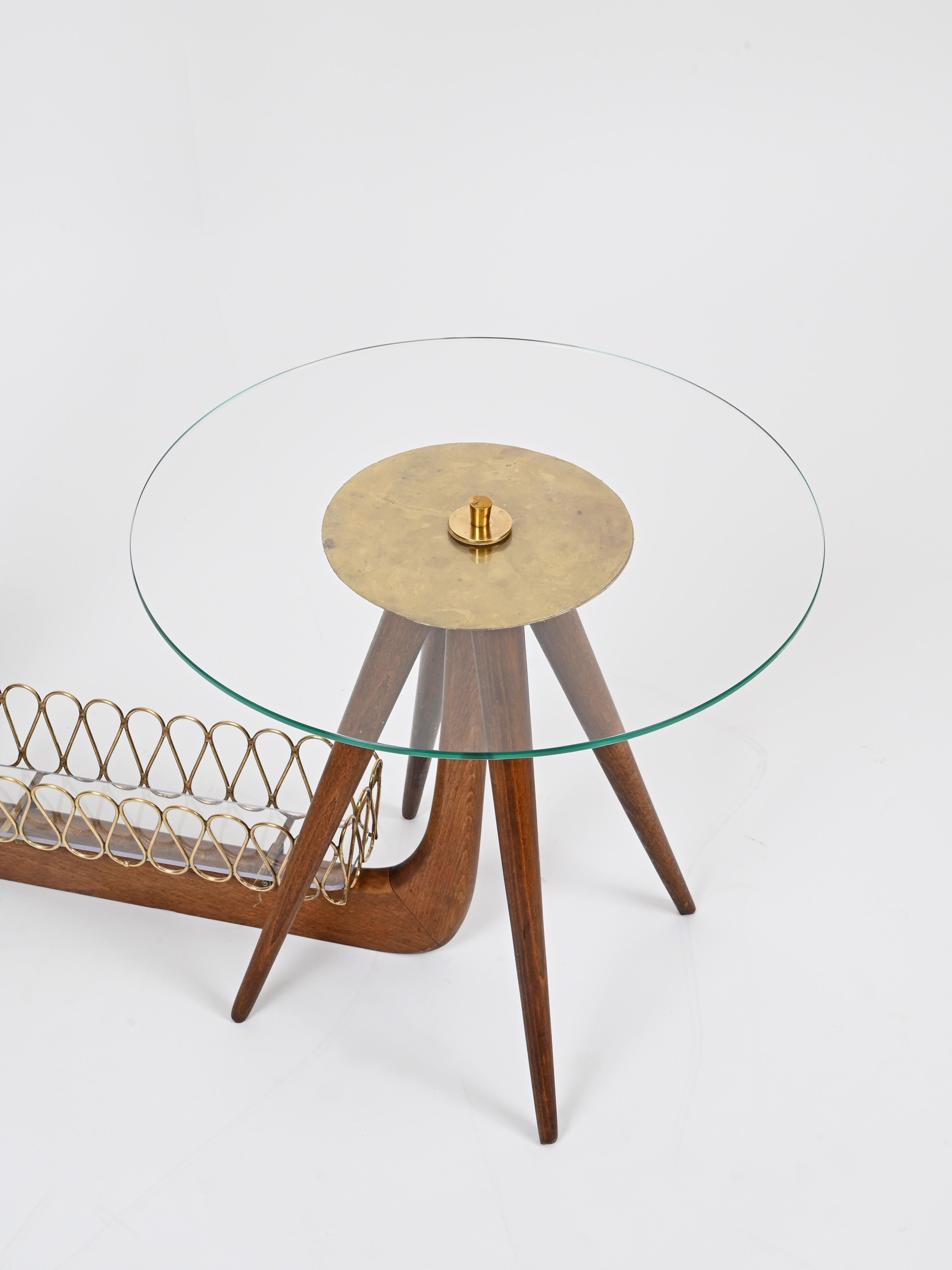 O. Borsani Lampada da terra scultorea con tavolo in noce e ottone, Cocoon, Italia 1950 In condizioni buone a Roma, IT