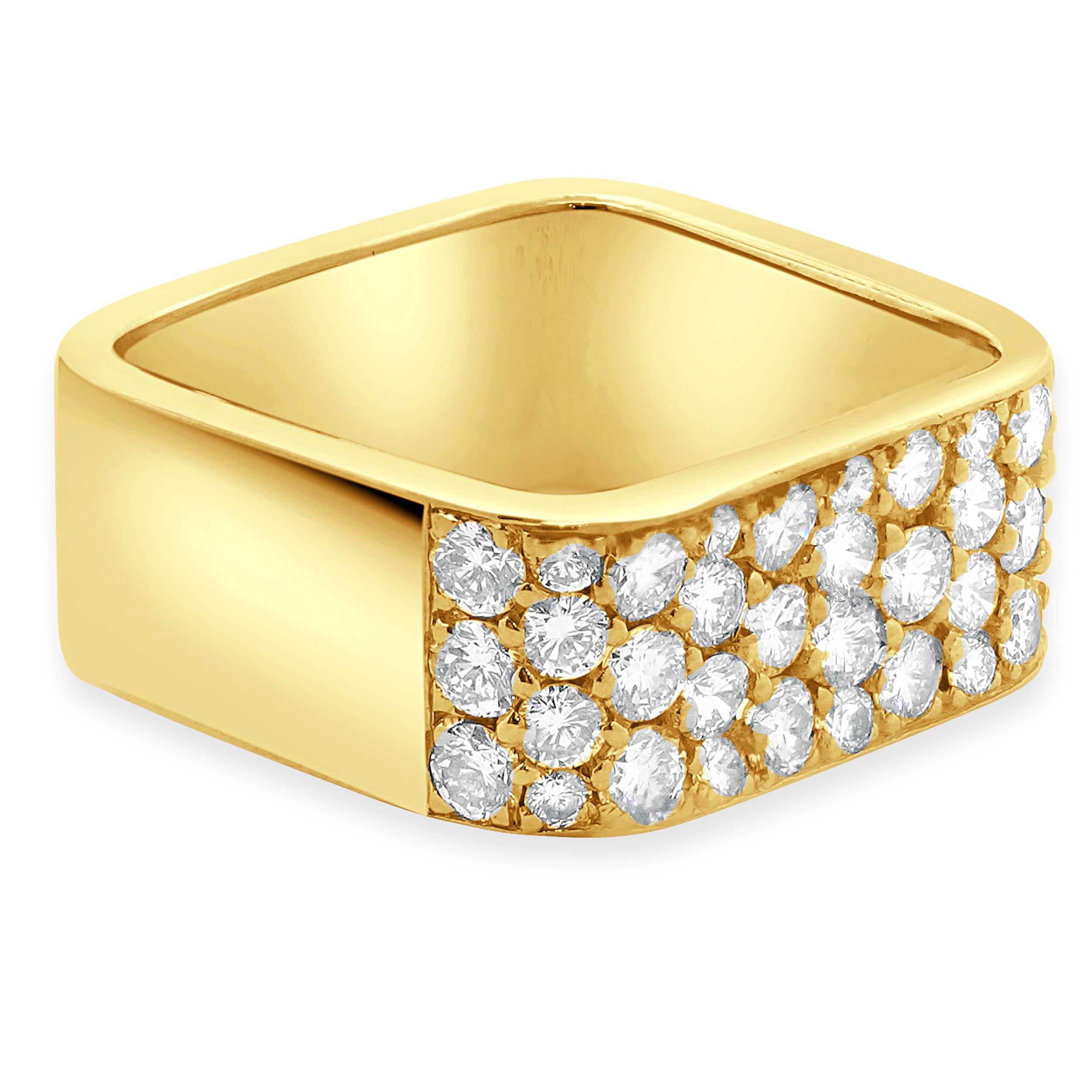 O Fiesh Bague en or jaune 18 carats à diamant carré pavé Excellent état - En vente à Scottsdale, AZ