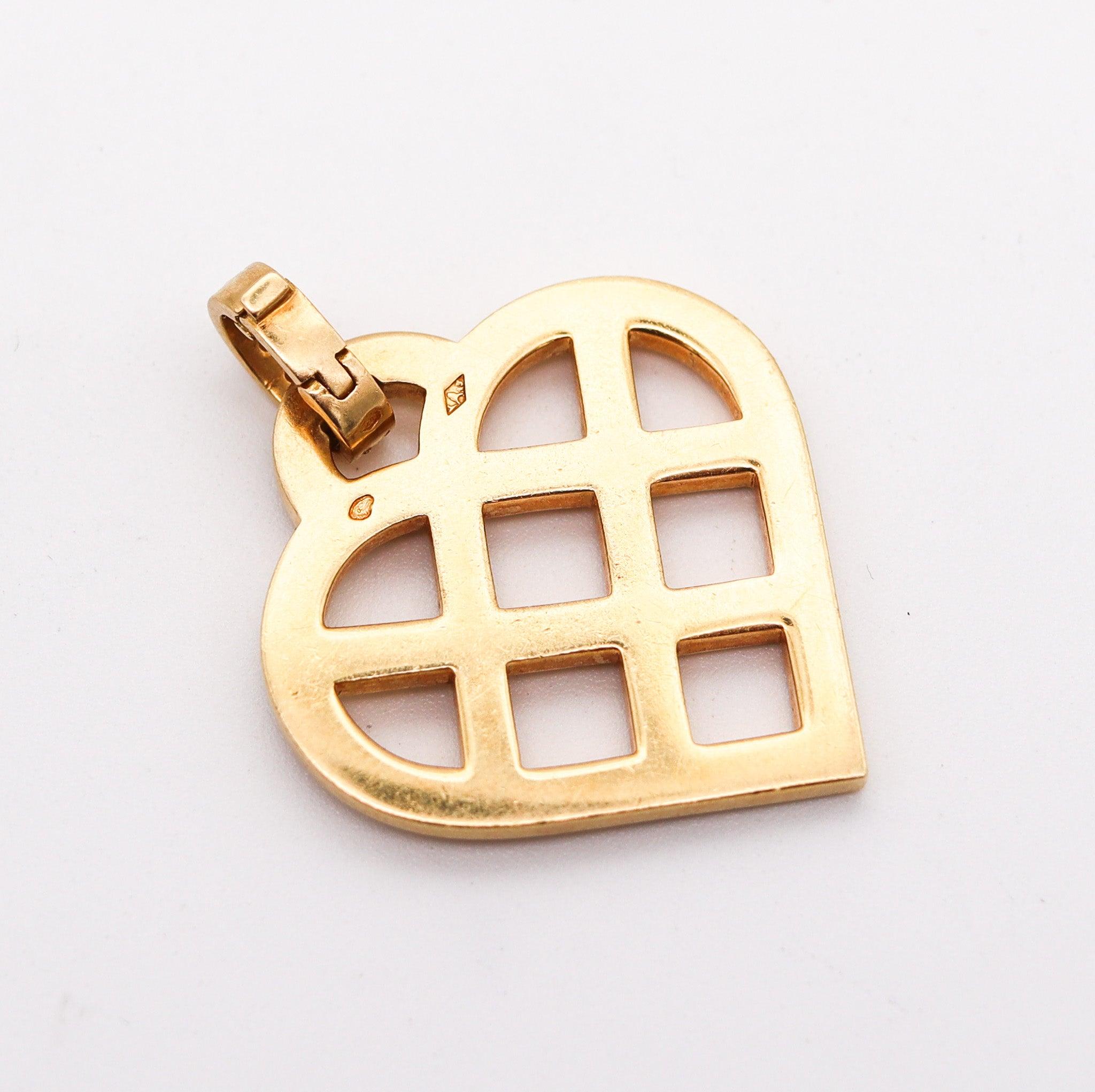 O. J. PERRIN Paris Geometric Heart Pendant in 18Kt Gold With 2.52 Ctw Diamonds In Excellent Condition For Sale In Miami, FL