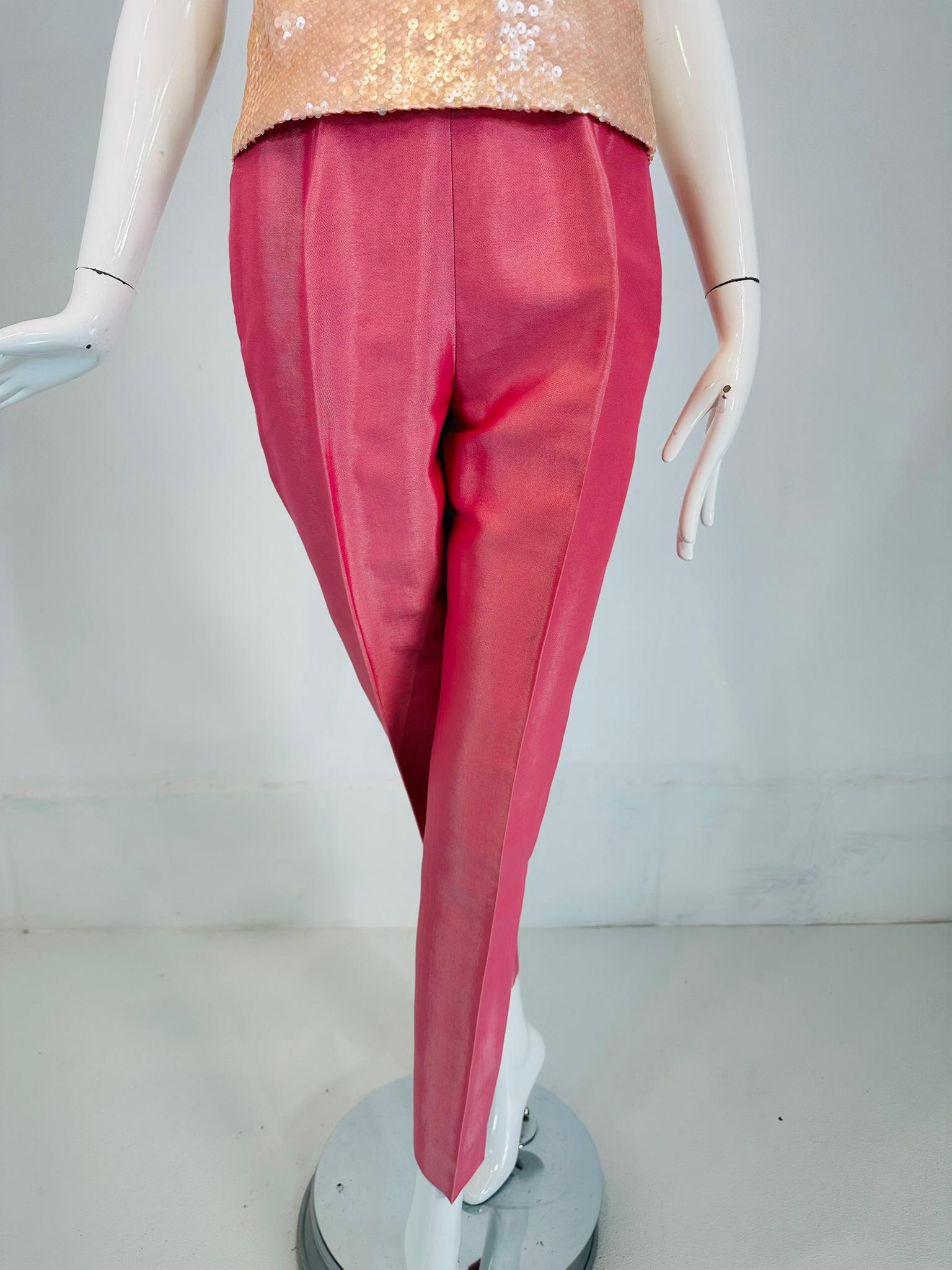 O Oscar, Oscar De La Renta 3 pezzi. Giacca e pantalone rosa con paillettes  Set di pantaloni  4 in vendita 5