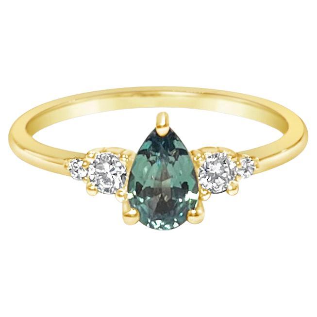 o.5ct pear-shaped alexandrite and diamonds ring