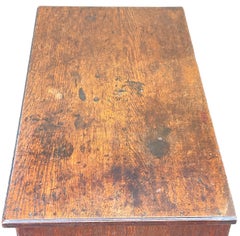Oak 18th Century Bachelors Chest of Drawers