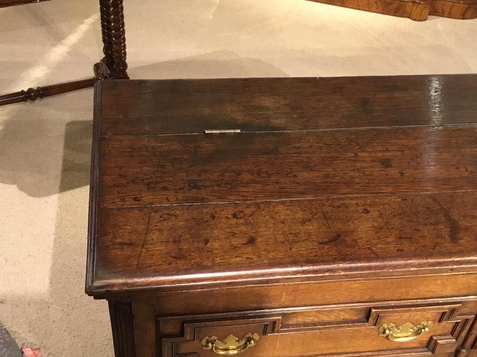 Oak 18th Century Lancashire Mule Chest 1