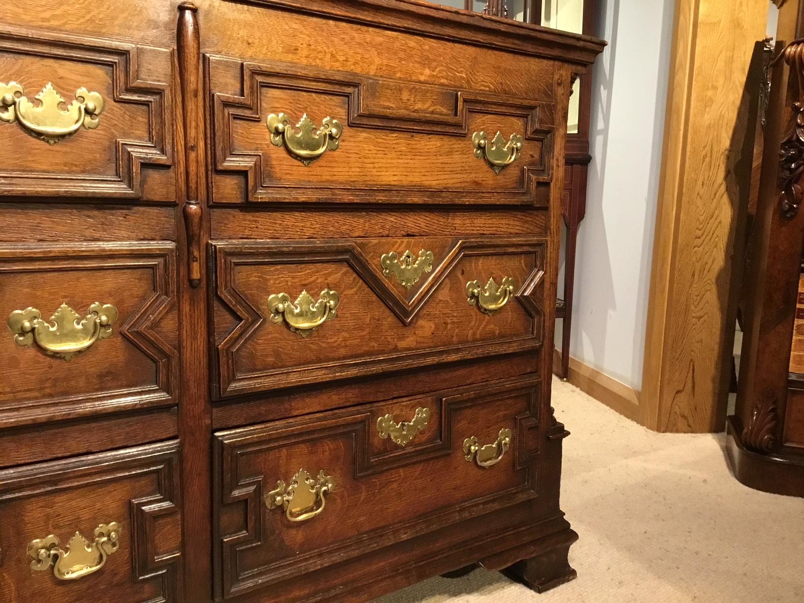 Oak 18th Century Lancashire Mule Chest 3