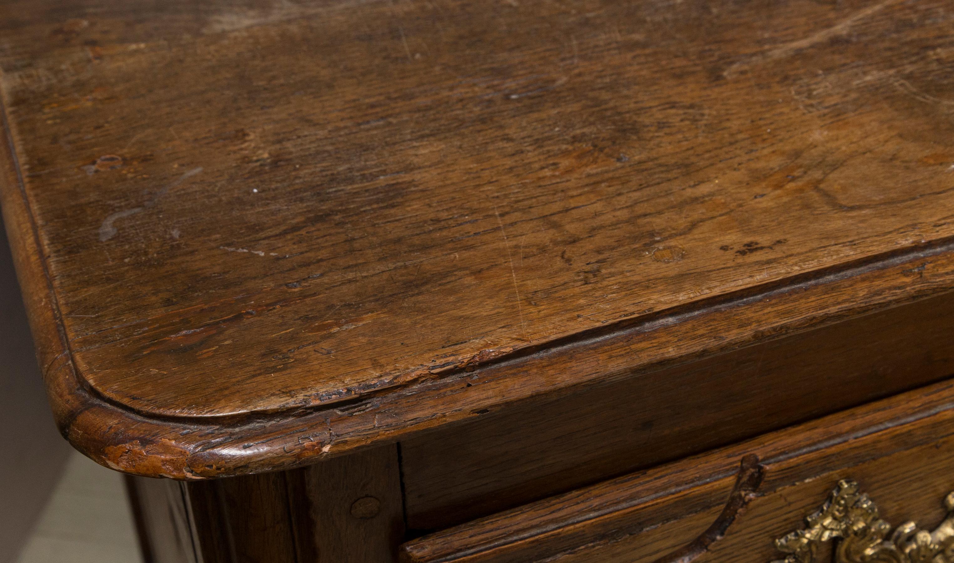 18th Century Oak 3 Drawer French Provincial Chest For Sale
