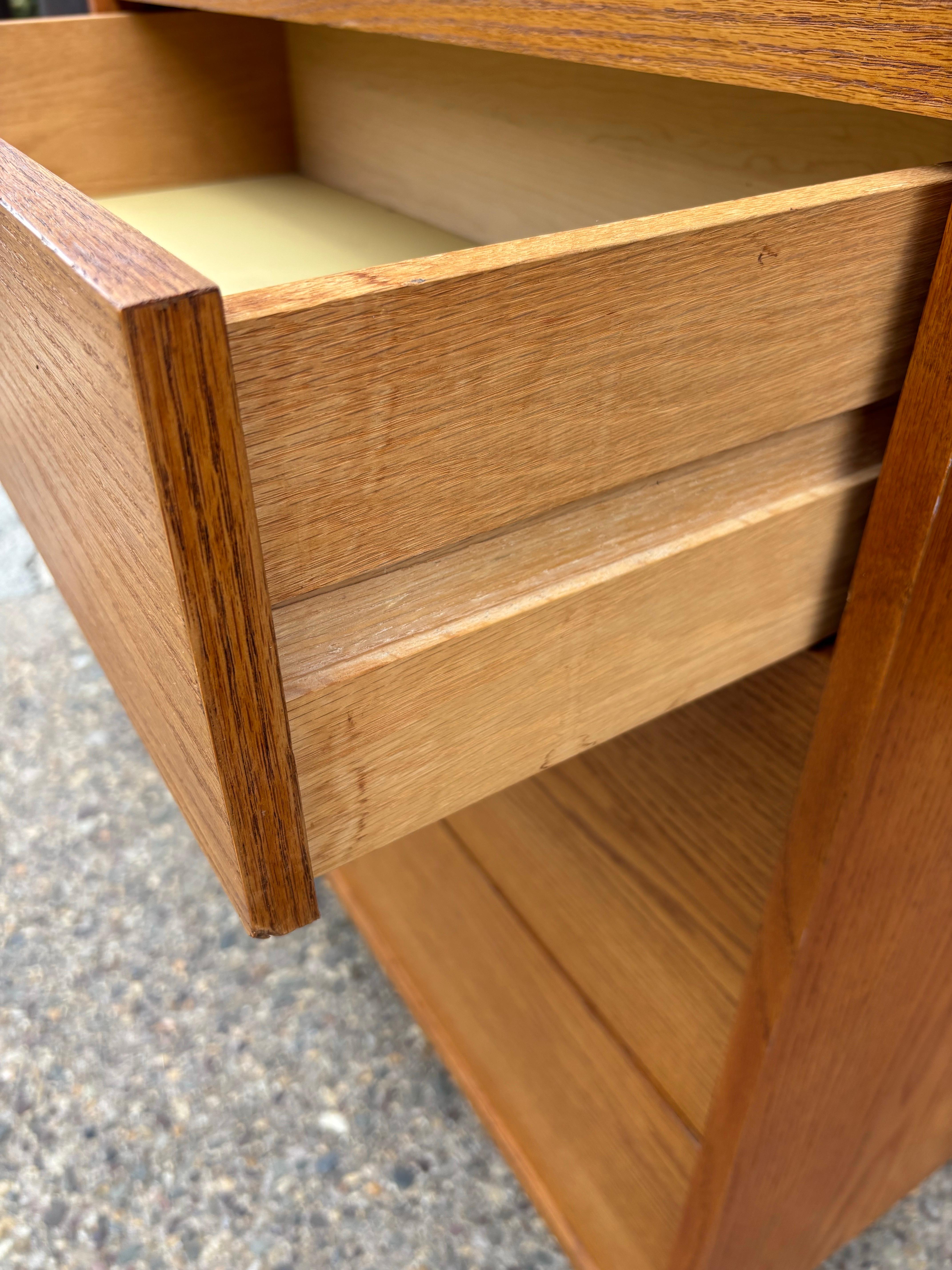 Metà XX secolo Comò a 5 cassetti in Oak nello stile di George Nelson in vendita