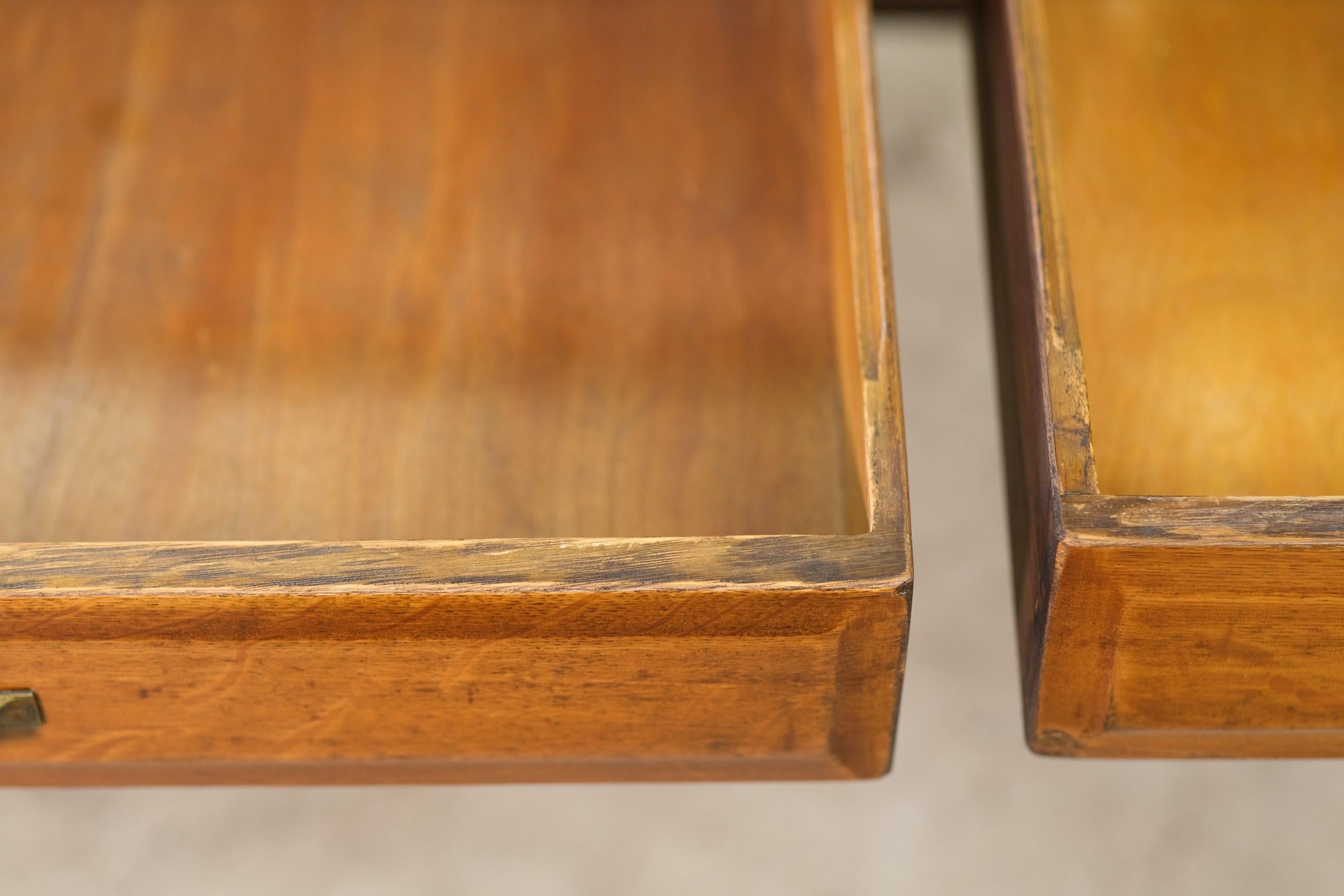 Oak 5 Leg Library Table 6 Drawers Brass Details Refinished In Good Condition In New York, NY