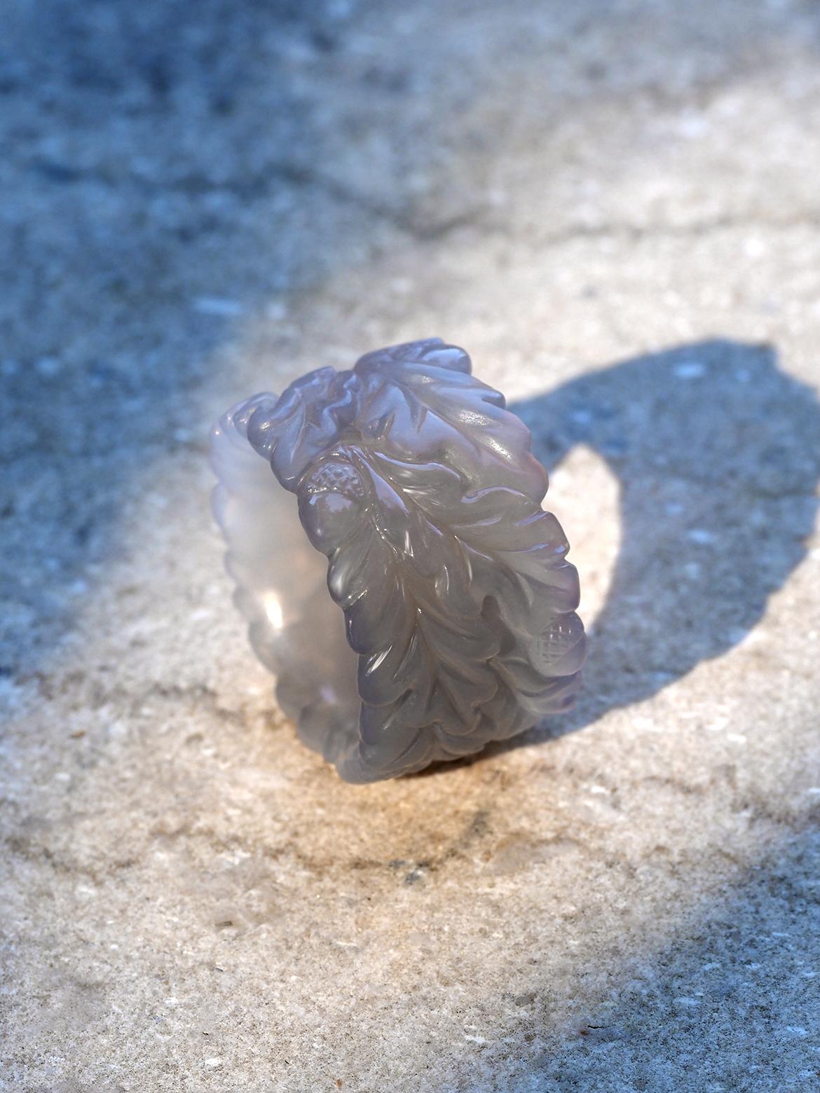 Anello Oak e ghiande scolpito a mano in agata e calcedonio regalo in stile LOTR in vendita 11