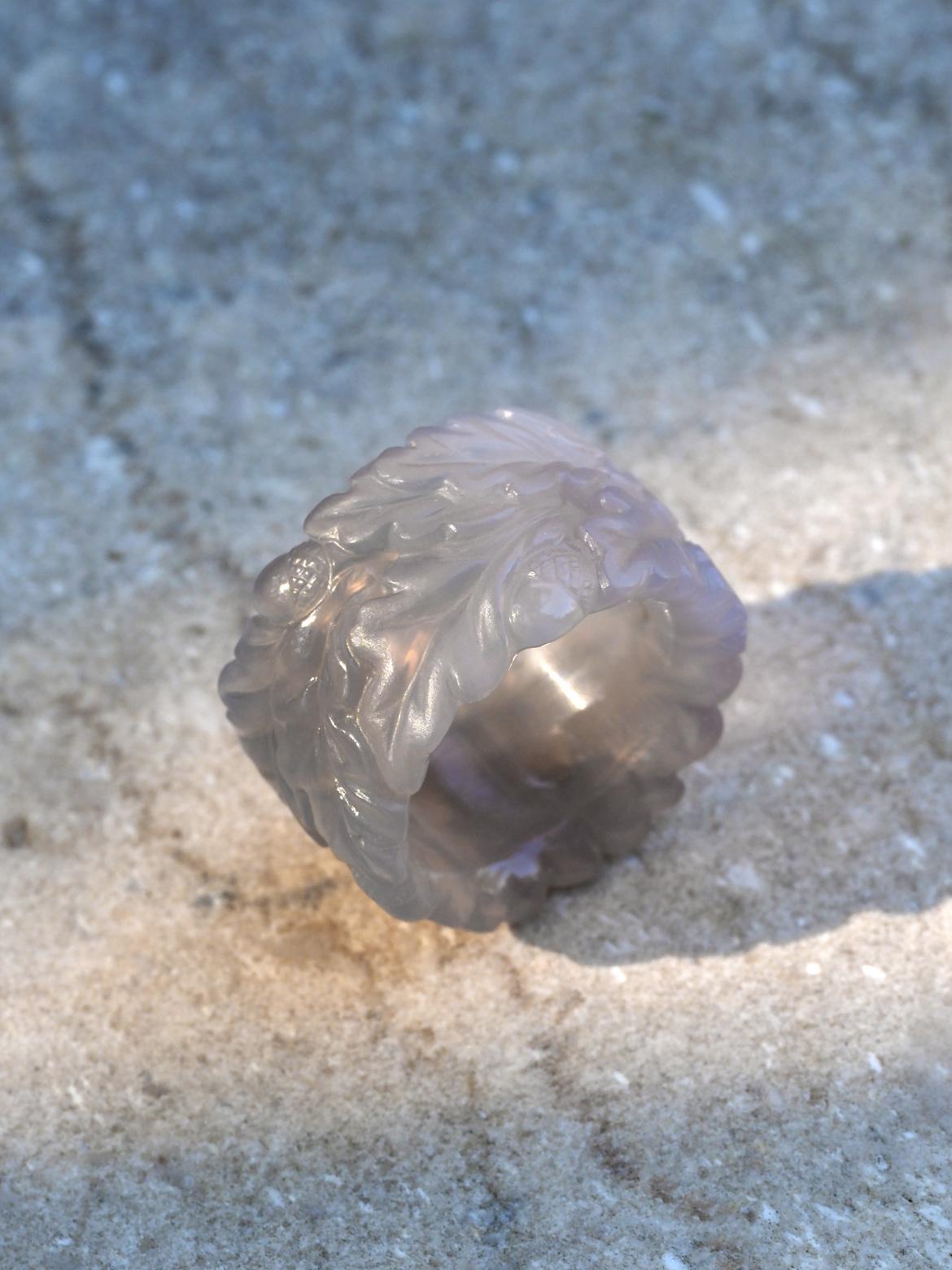Anello Oak e ghiande scolpito a mano in agata e calcedonio regalo in stile LOTR in vendita 12