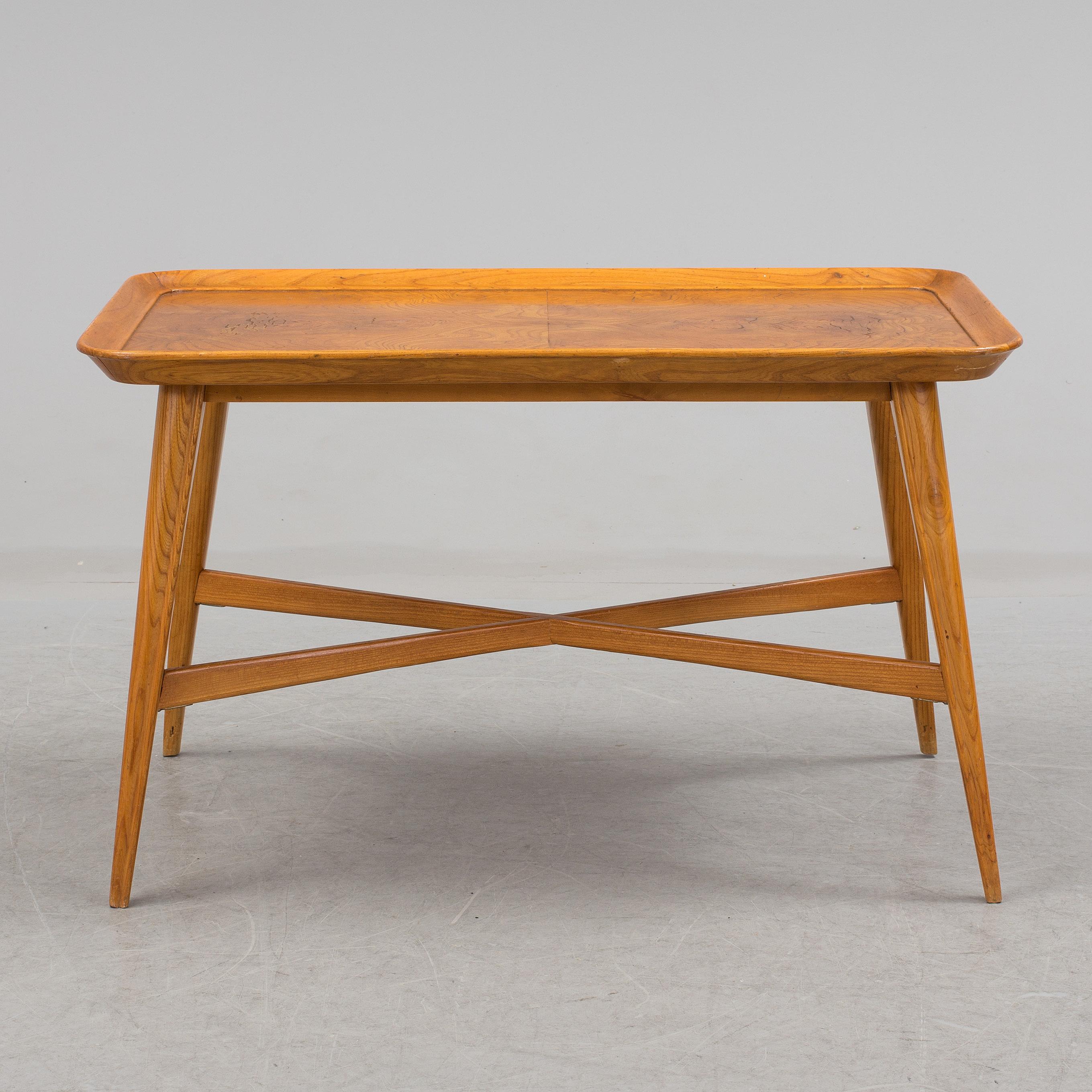 Oak and Birch Low Table Sweden, 1940 In Good Condition For Sale In Paris, FR