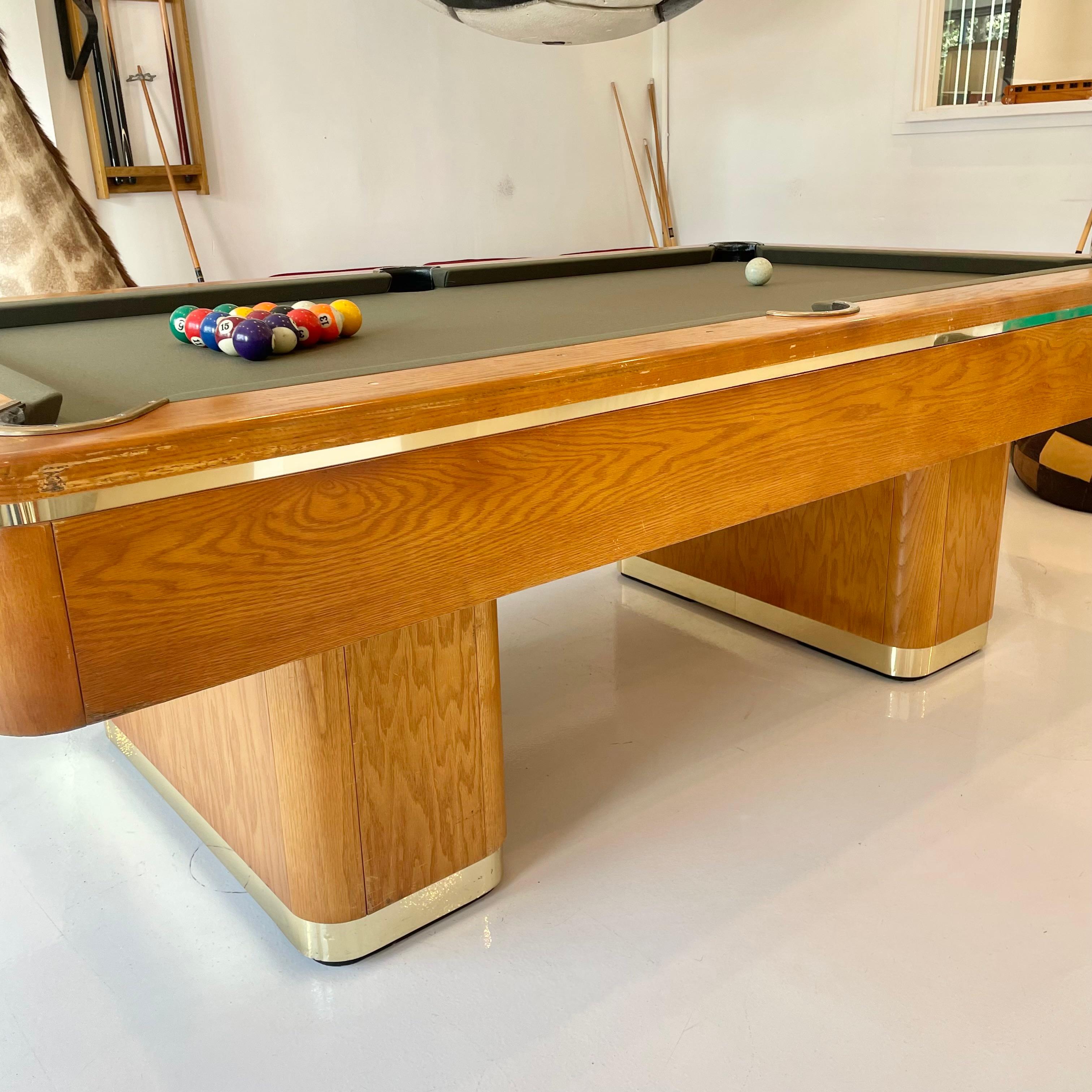 1980s pool table