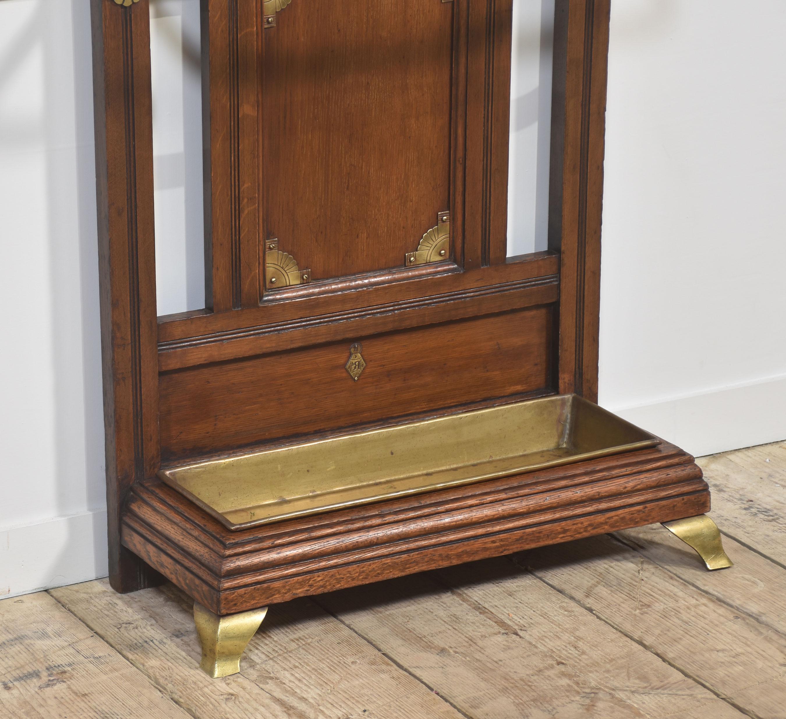 Oak and brass umbrella stand In Good Condition For Sale In Cheshire, GB
