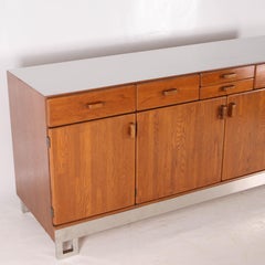 Buffet en chêne et métal brossé