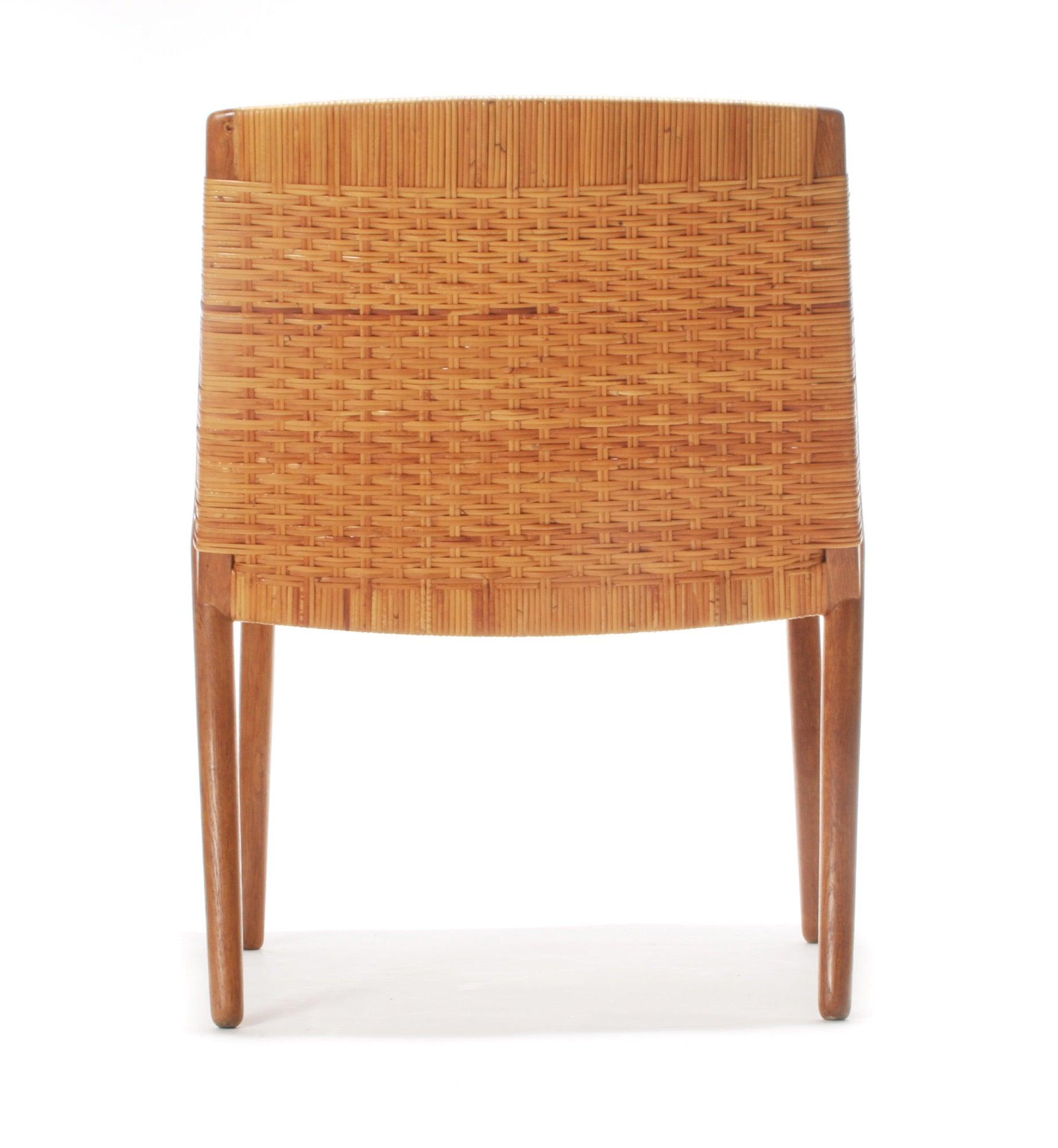 Sedia da salotto in Oak e canna di Ejner Larsen e Aksel Bender Madsen per Willy Beck In condizioni discrete in vendita a Sagaponack, NY