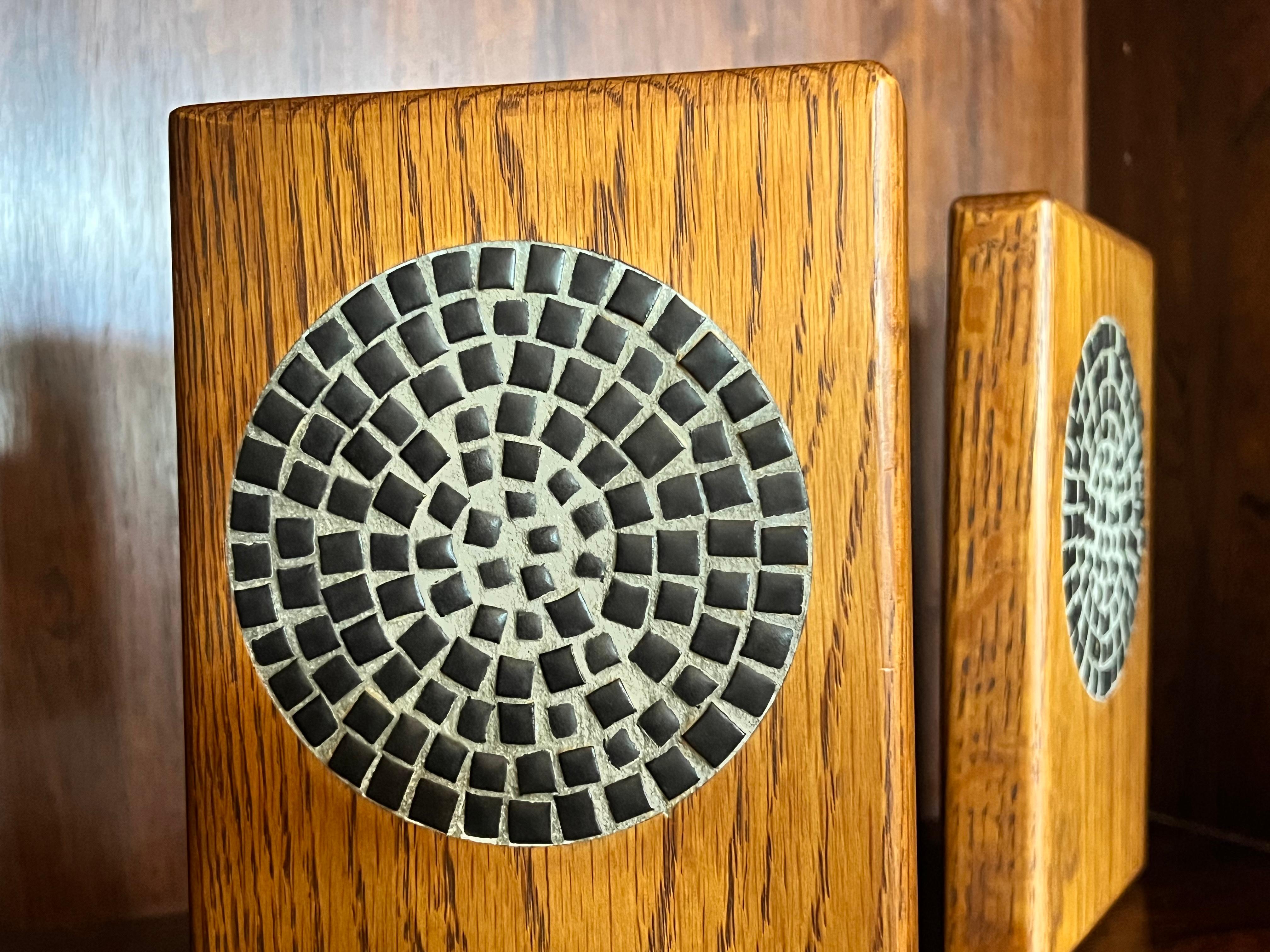 Mid-Century Modern Oak and Ceramic Bookends by Jane and Gordon Martz for Marshall Studios For Sale