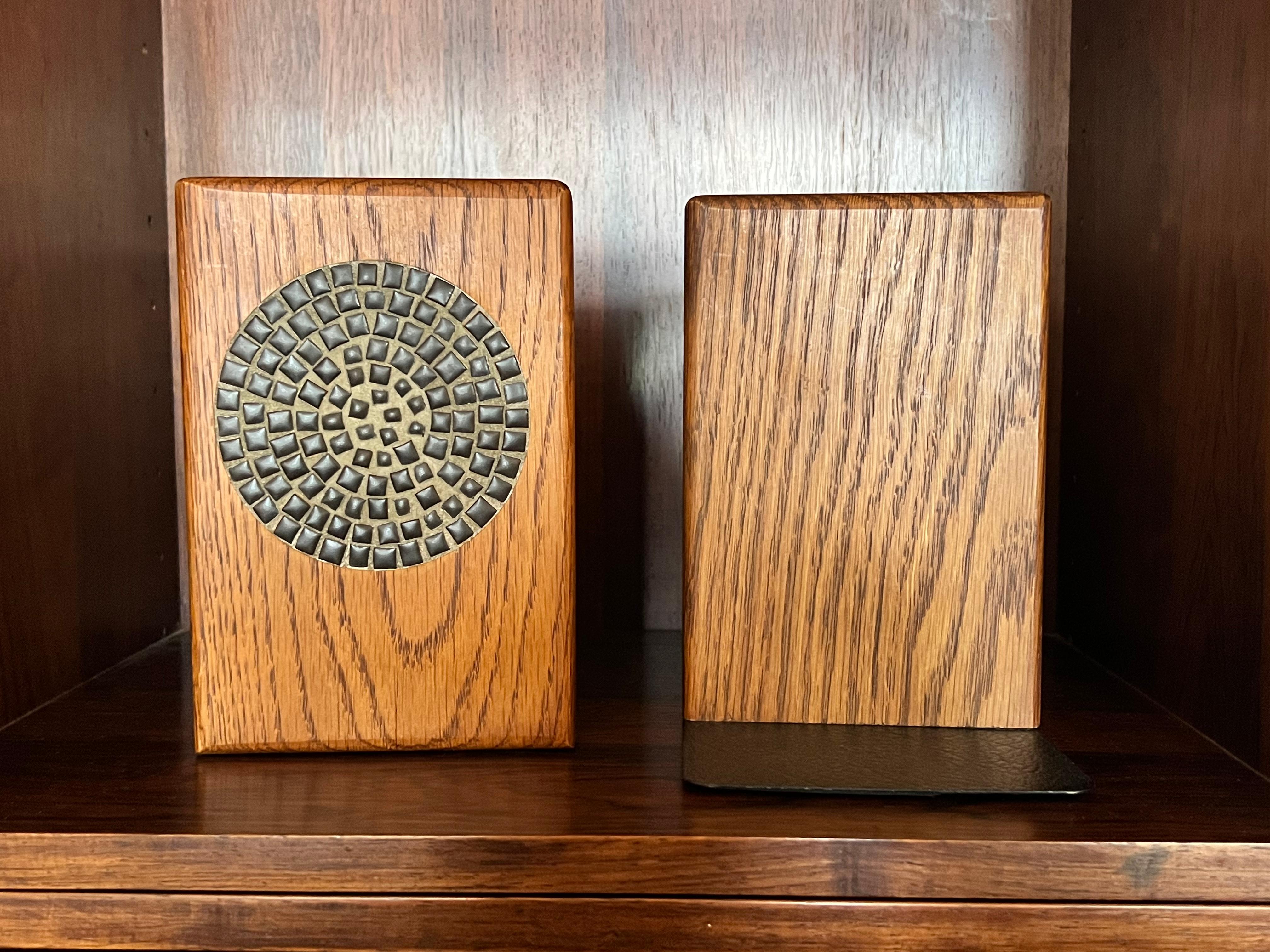 American Oak and Ceramic Bookends by Jane and Gordon Martz for Marshall Studios For Sale