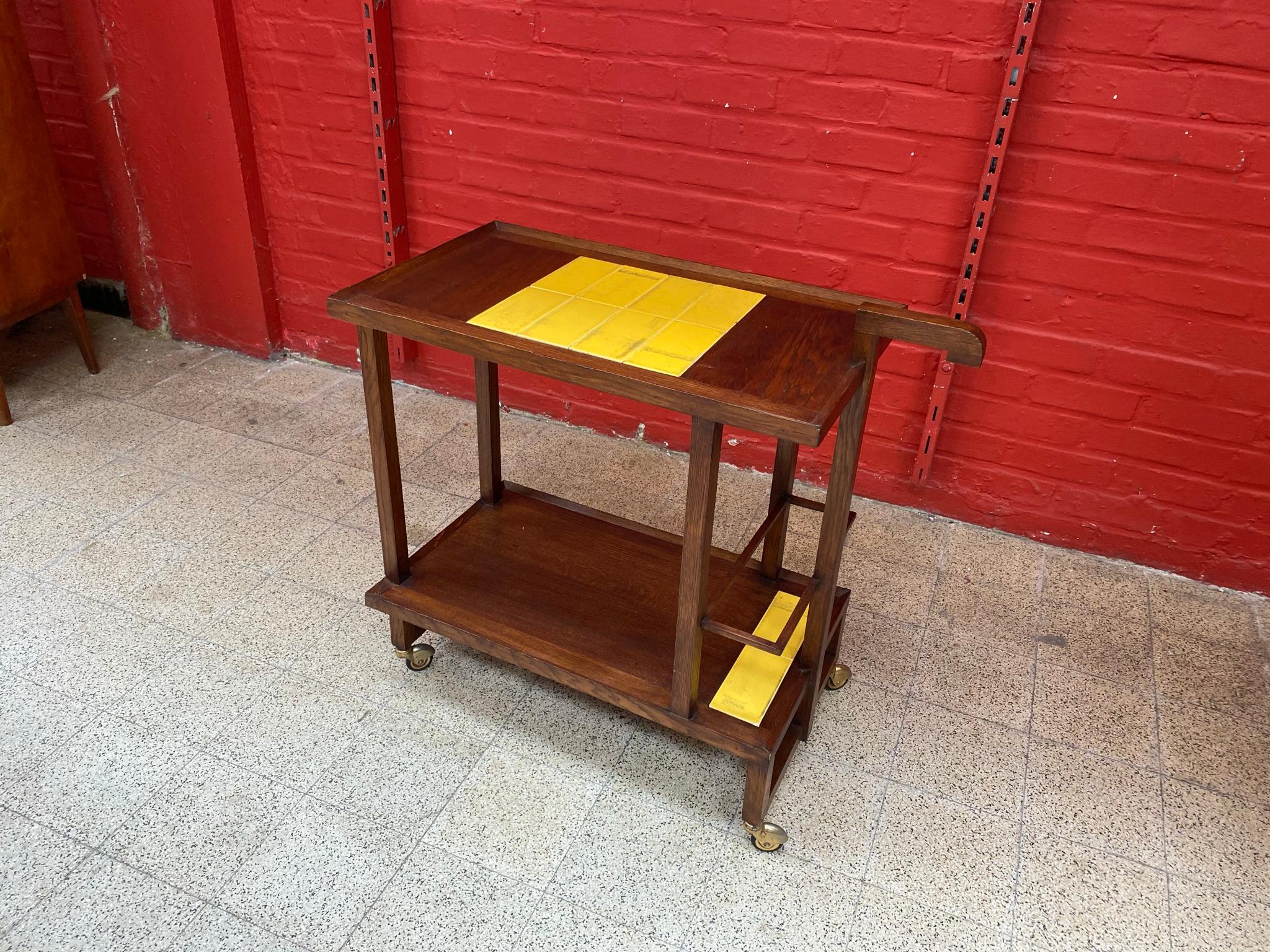 Oak and Ceramic Trolley, Reconstruction Period, circa 1950 In Good Condition For Sale In Saint-Ouen, FR