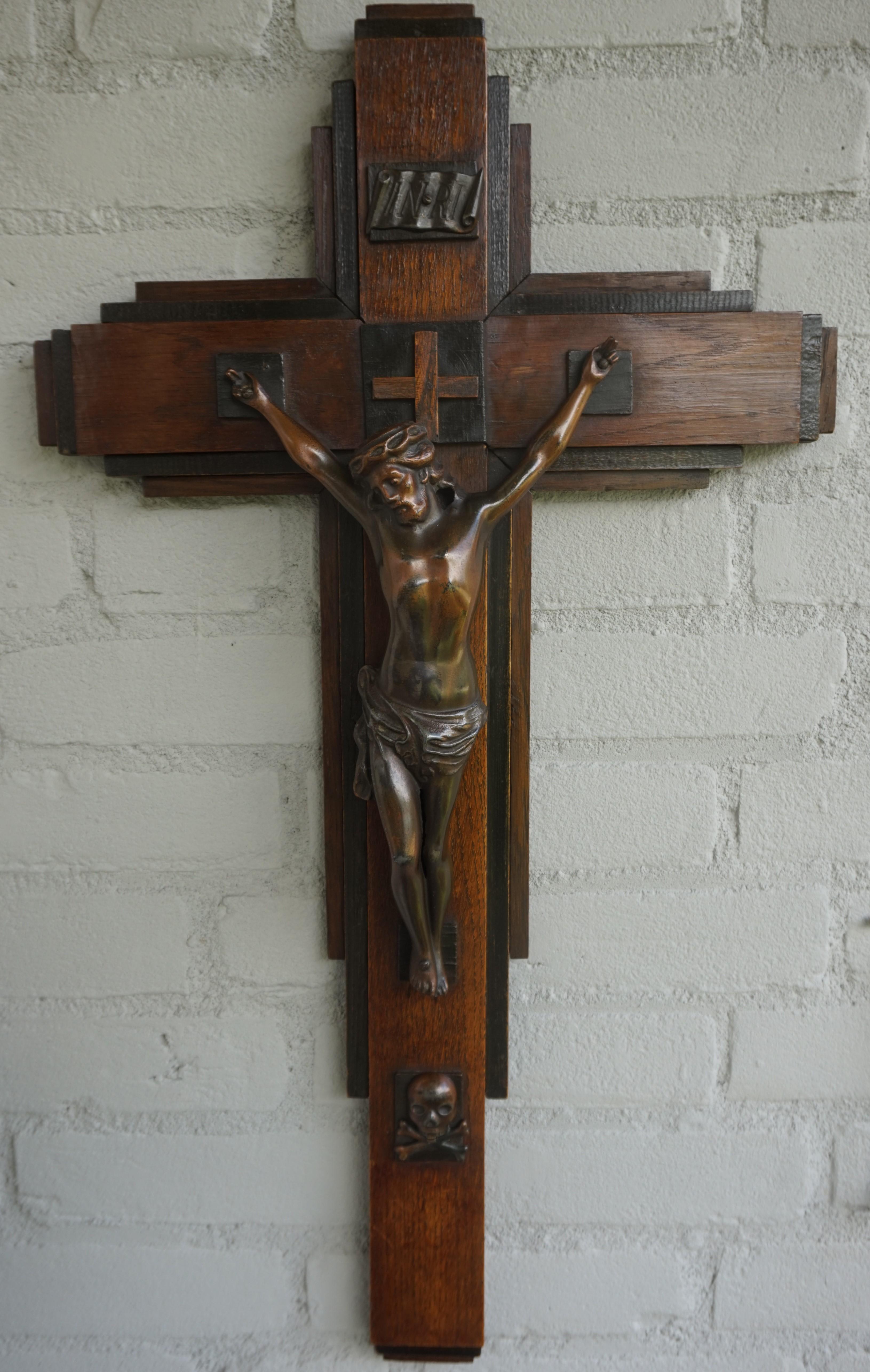 Oak and Ebonized Oak Art Deco Crucifix with a Bronzed Spelter Corpus of Christ 3