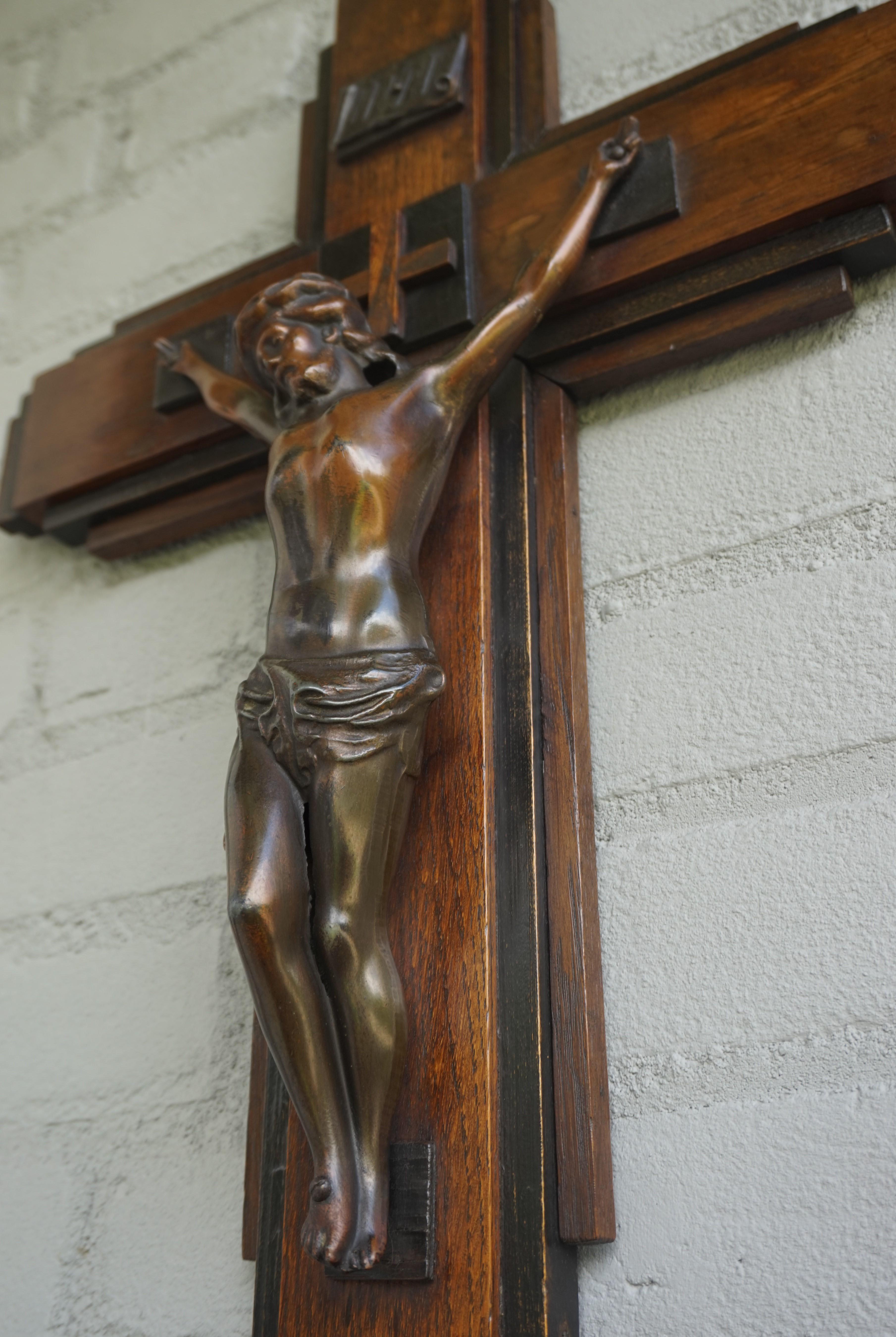 Oak and Ebonized Oak Art Deco Crucifix with a Bronzed Spelter Corpus of Christ 4