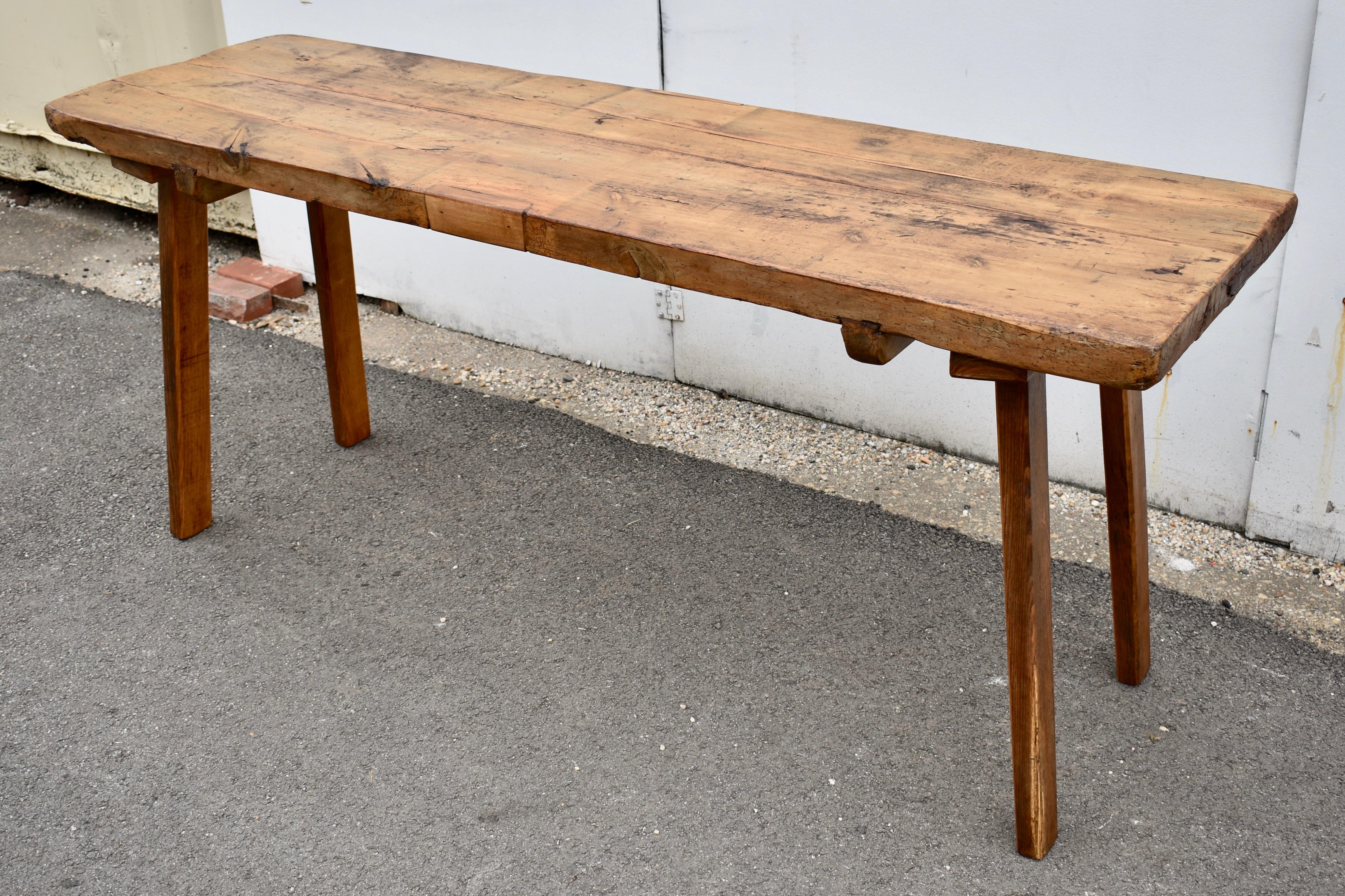 Oak and Elm Pig Bench Butcher's Block Table In Good Condition For Sale In Baltimore, MD