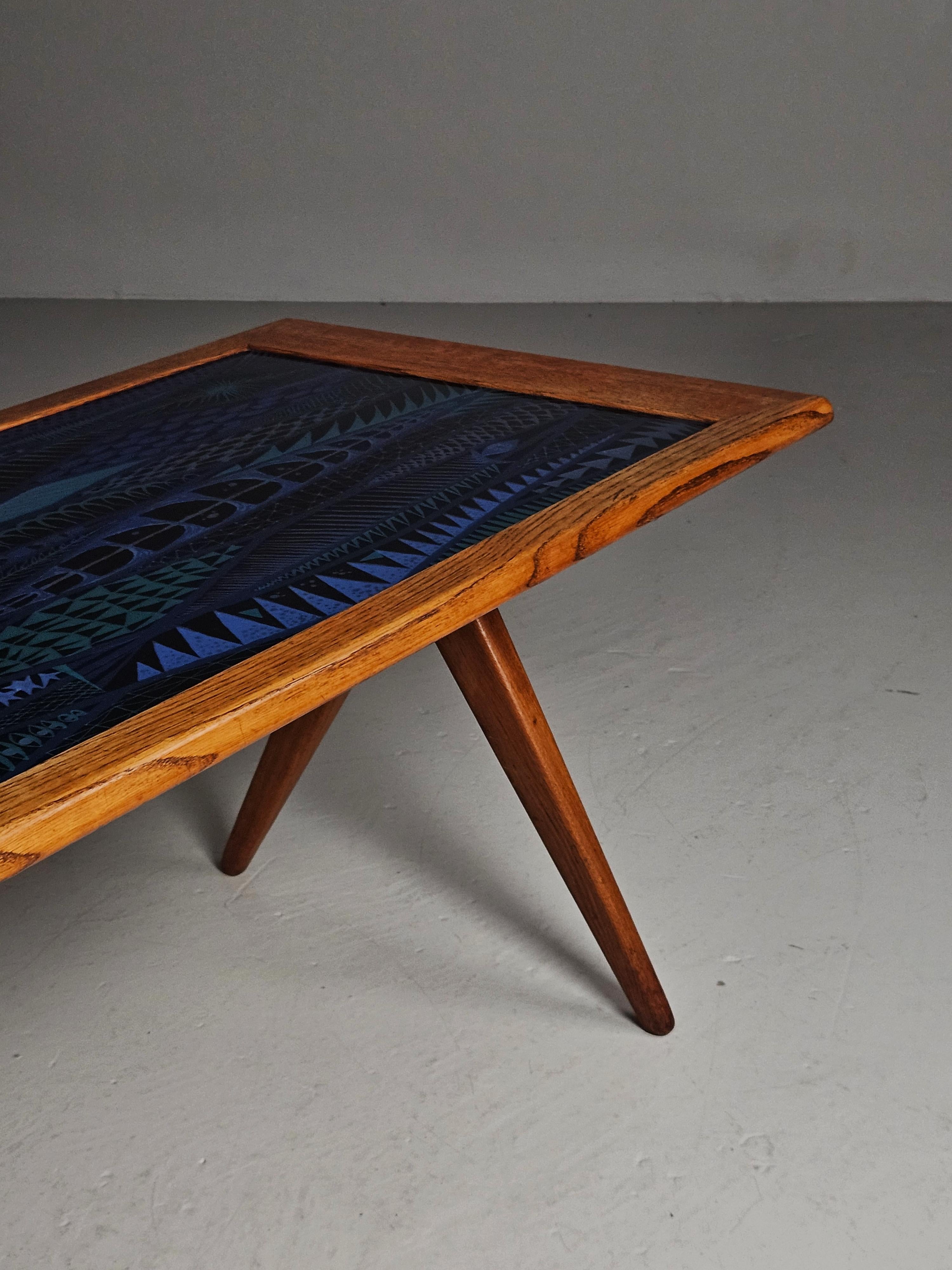 Mesa de roble y esmalte de Stig Lindberg para Nordiska Kompaniet, Suecia, años 50 en venta 2