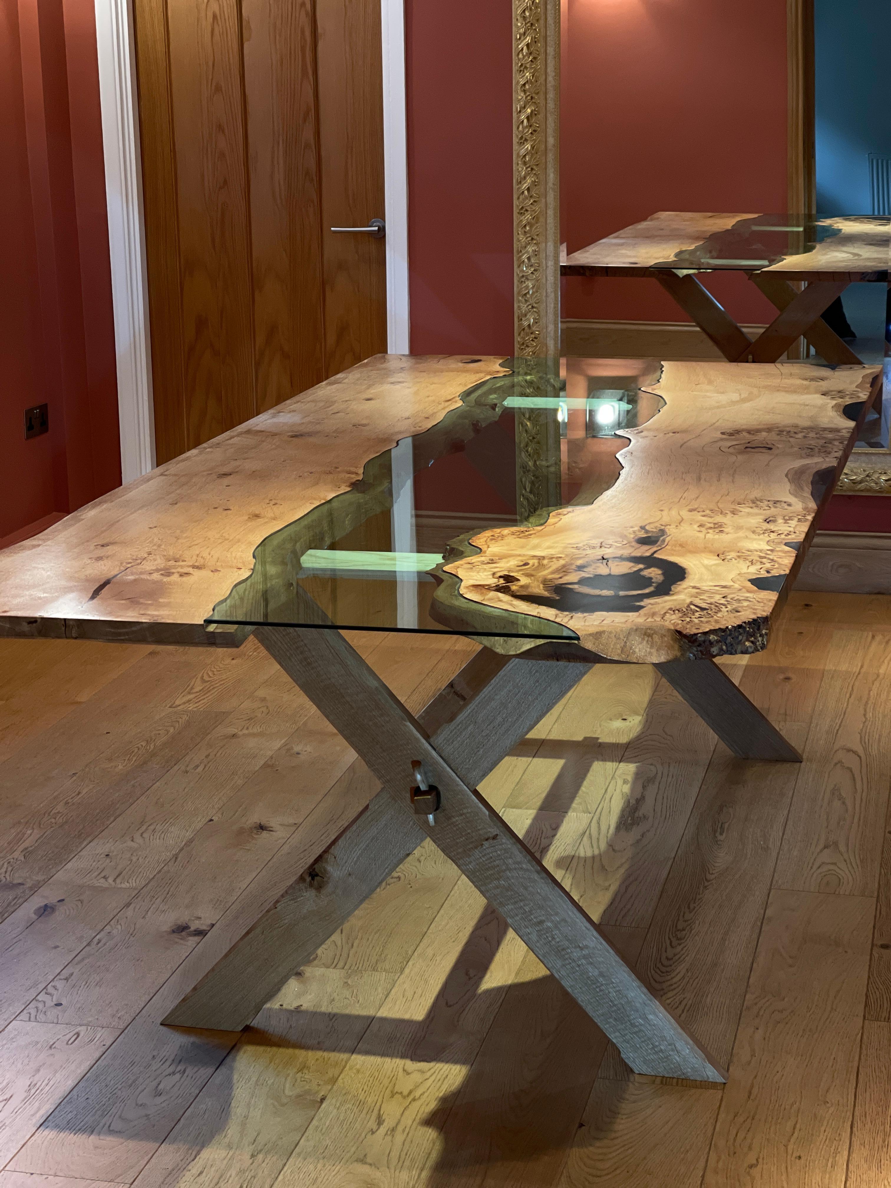 Oak and glass dining table In New Condition For Sale In Plymouth, GB